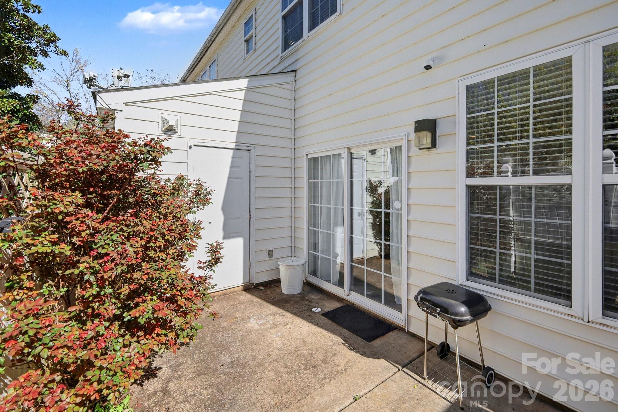8411 Chaceview Court — Charlotte