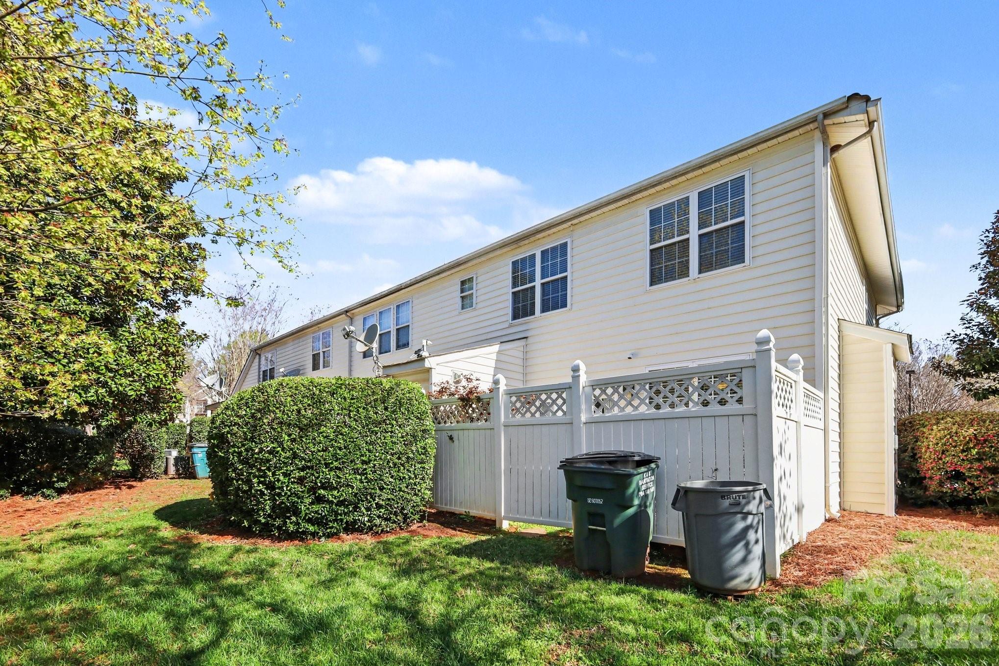 8411 Chaceview Court — Charlotte