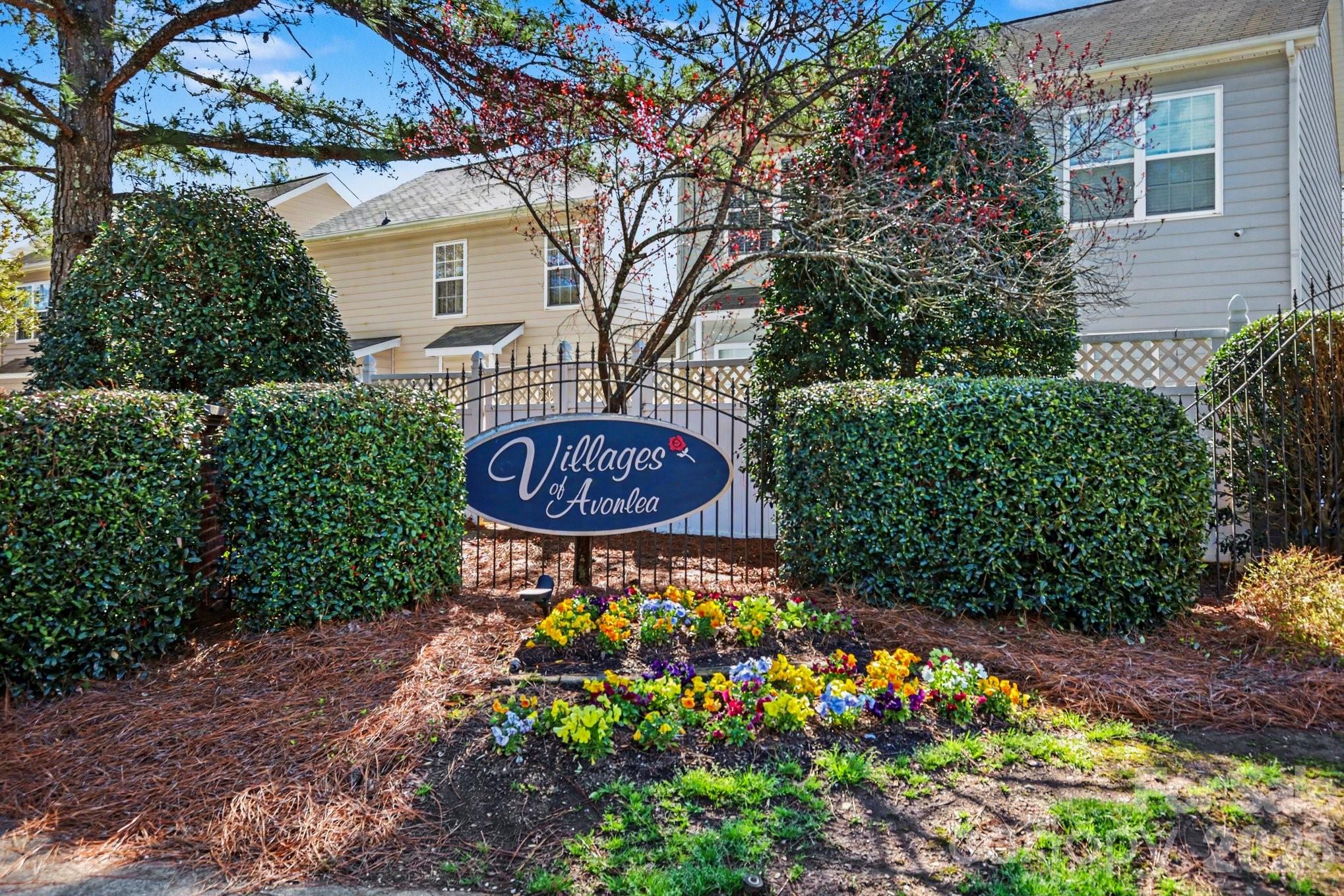 8411 Chaceview Court — Charlotte