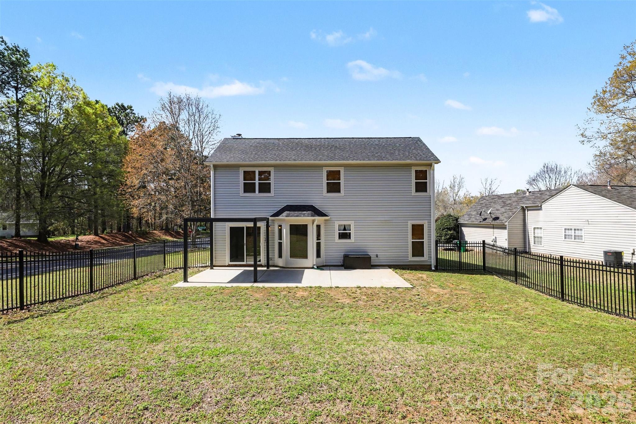 8500 Woodhill Manor Court — Charlotte