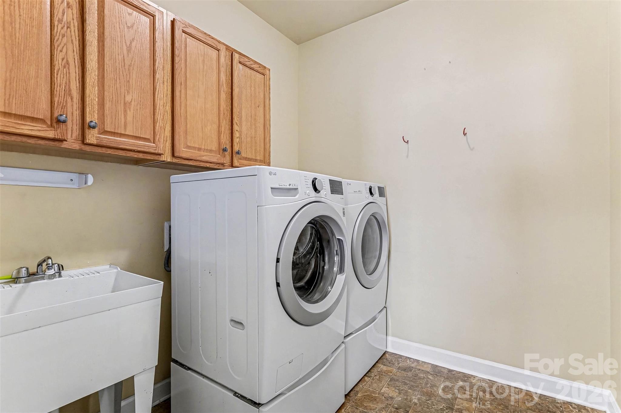 1392 Bottle Brush Lane — Harrisburg