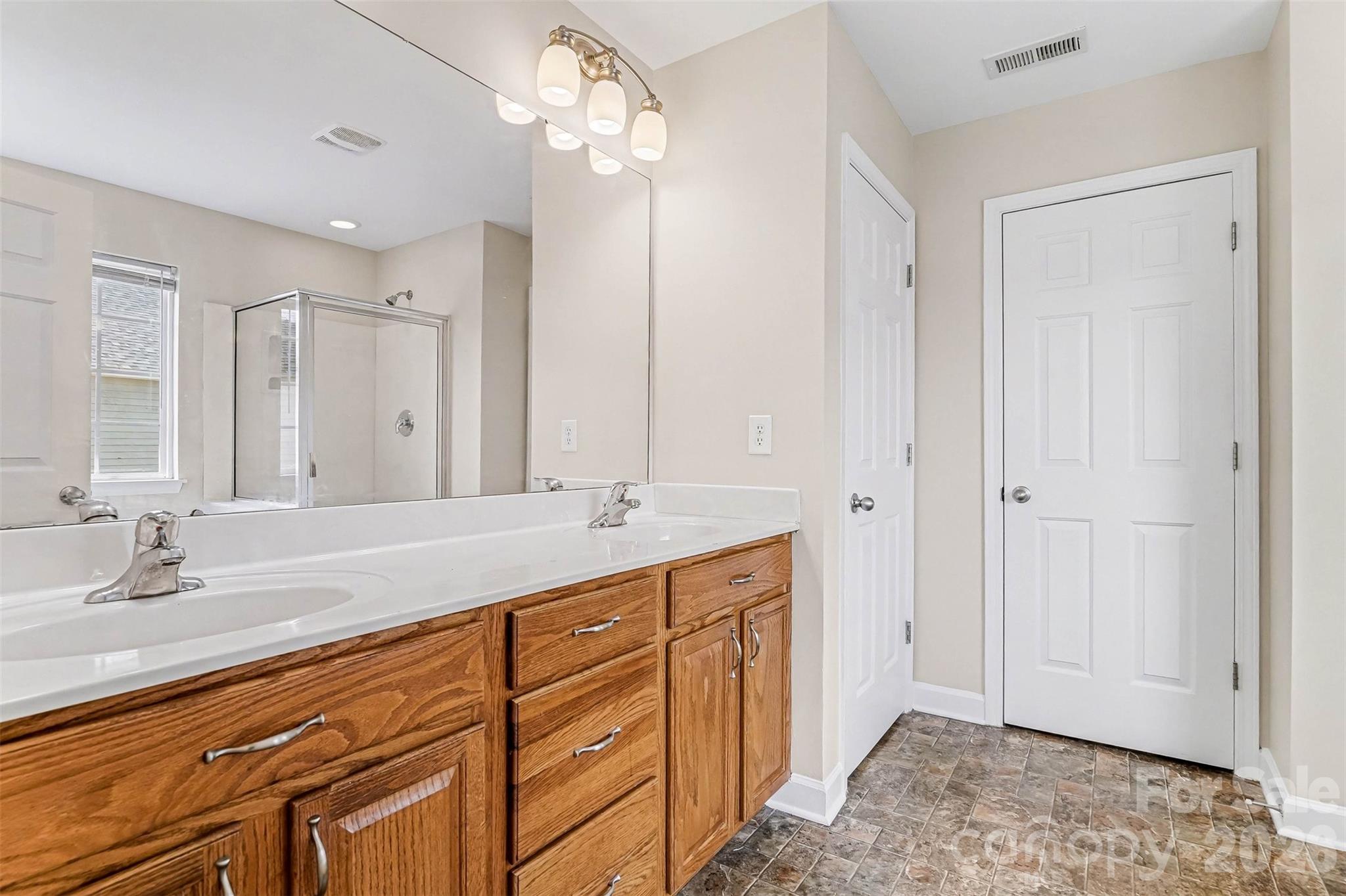 1392 Bottle Brush Lane — Harrisburg
