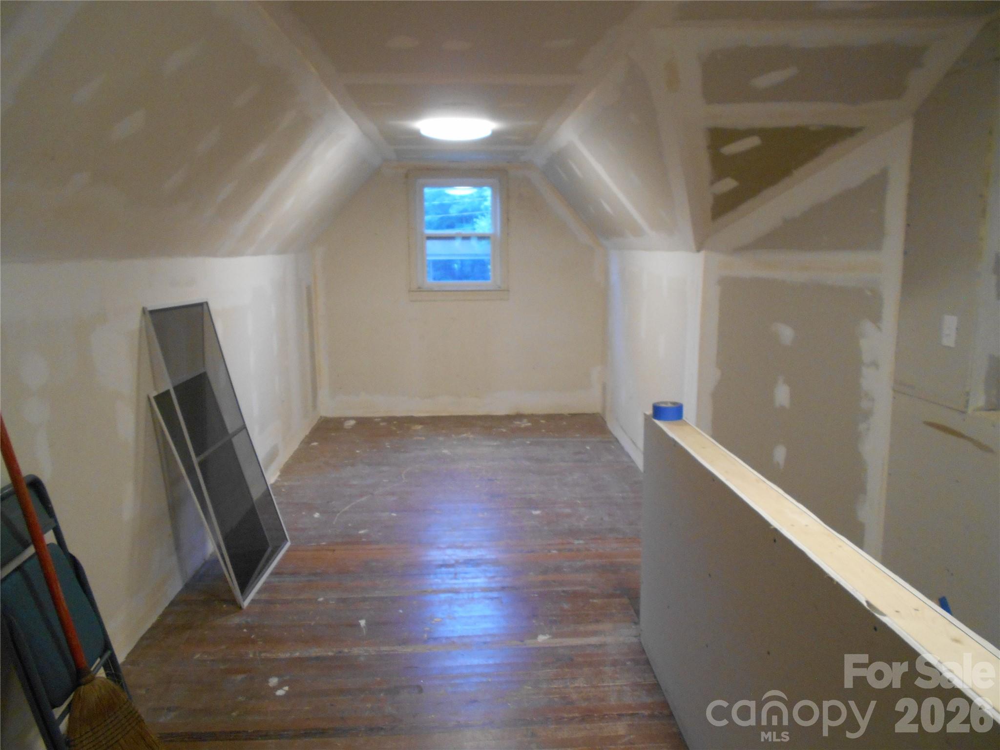 18 Herron Street — Black Mountain