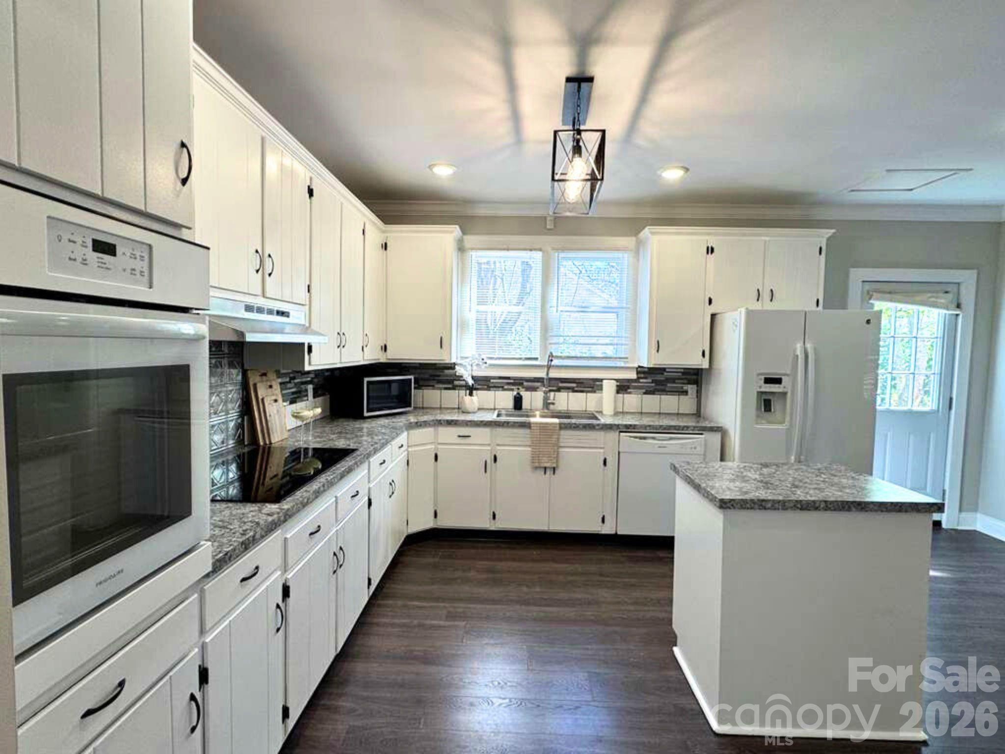 741 W Brooklyn Avenue — Lancaster