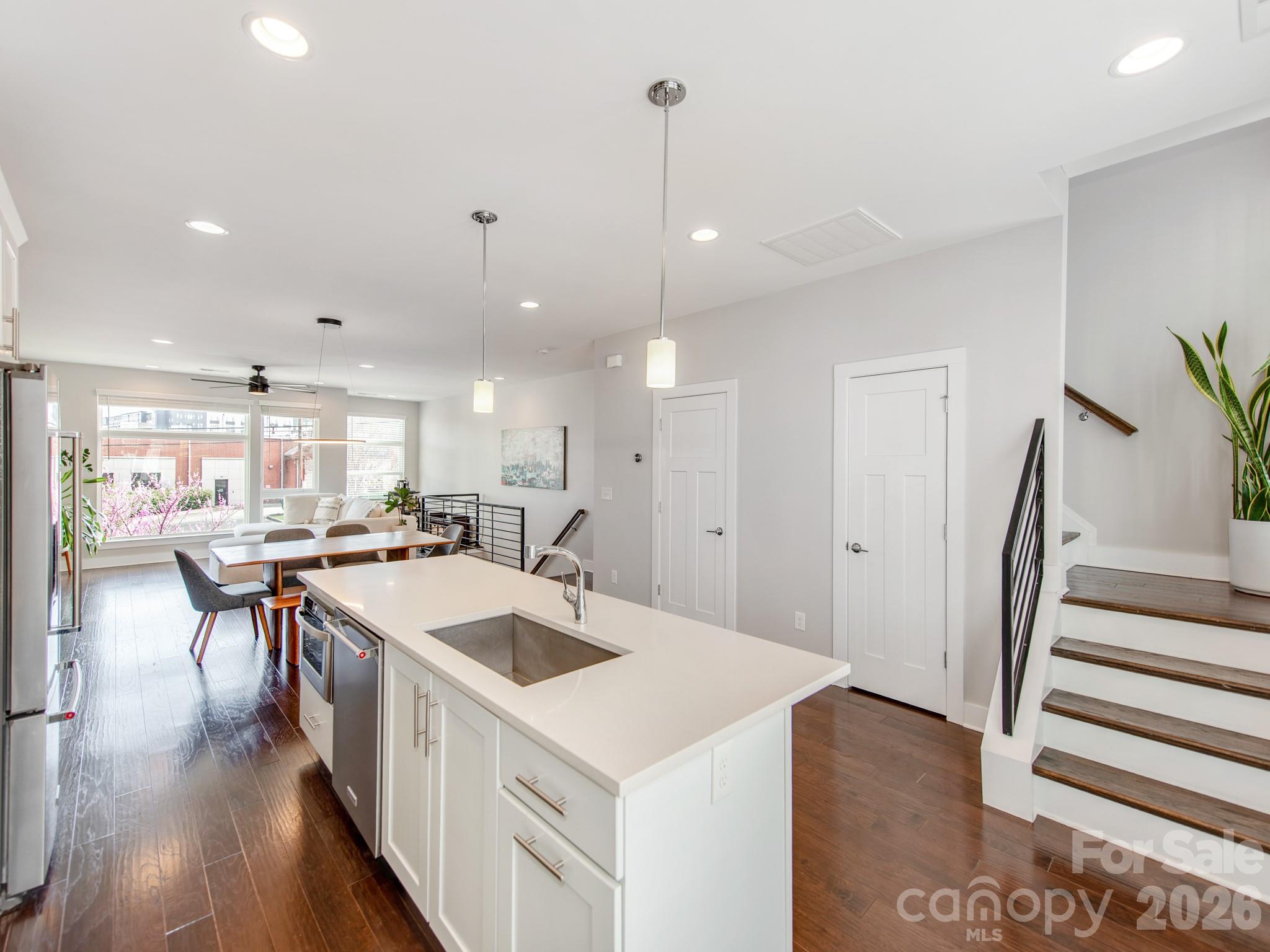 436 Southend Crossing Lane — Charlotte