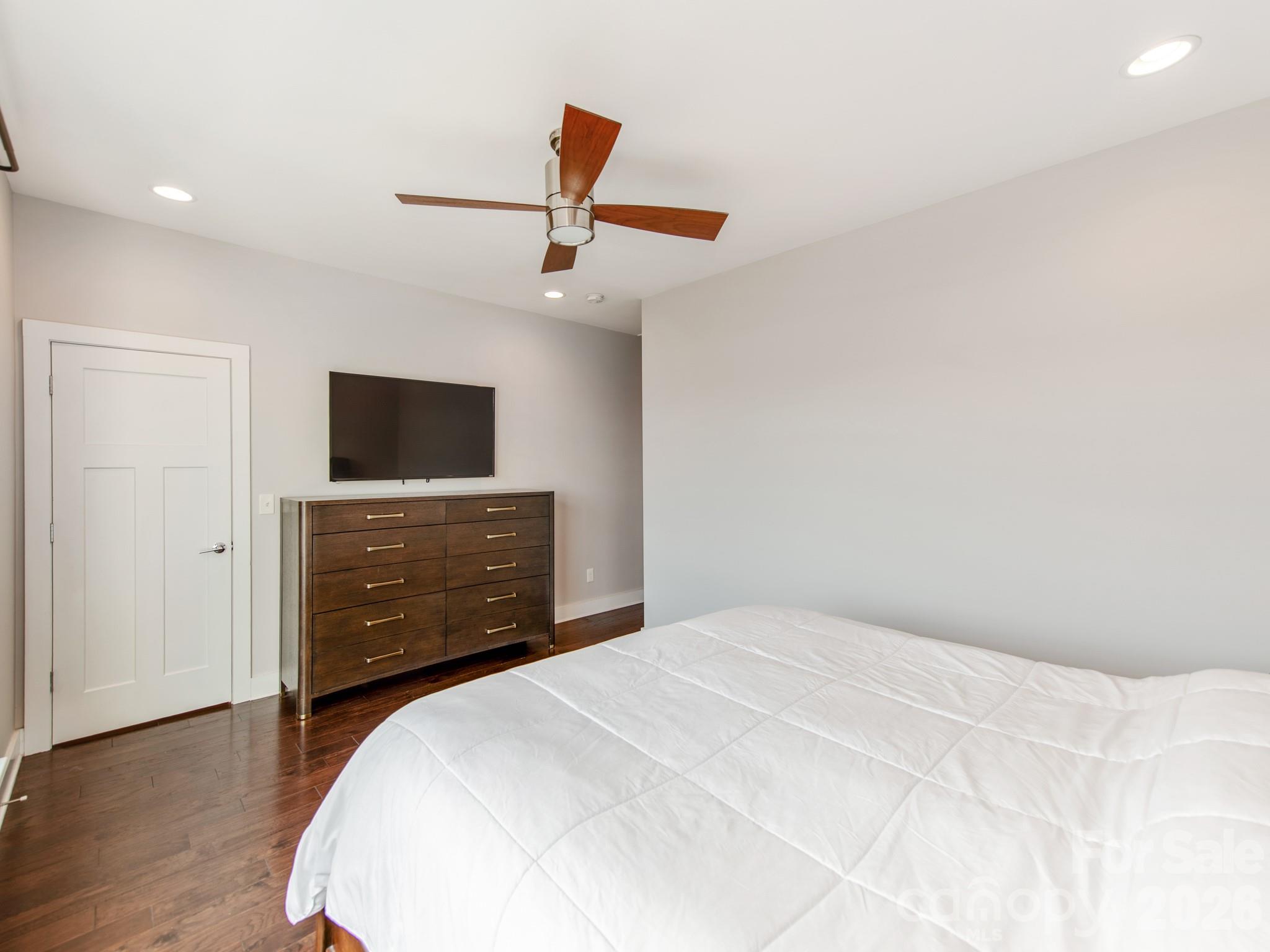 436 Southend Crossing Lane — Charlotte