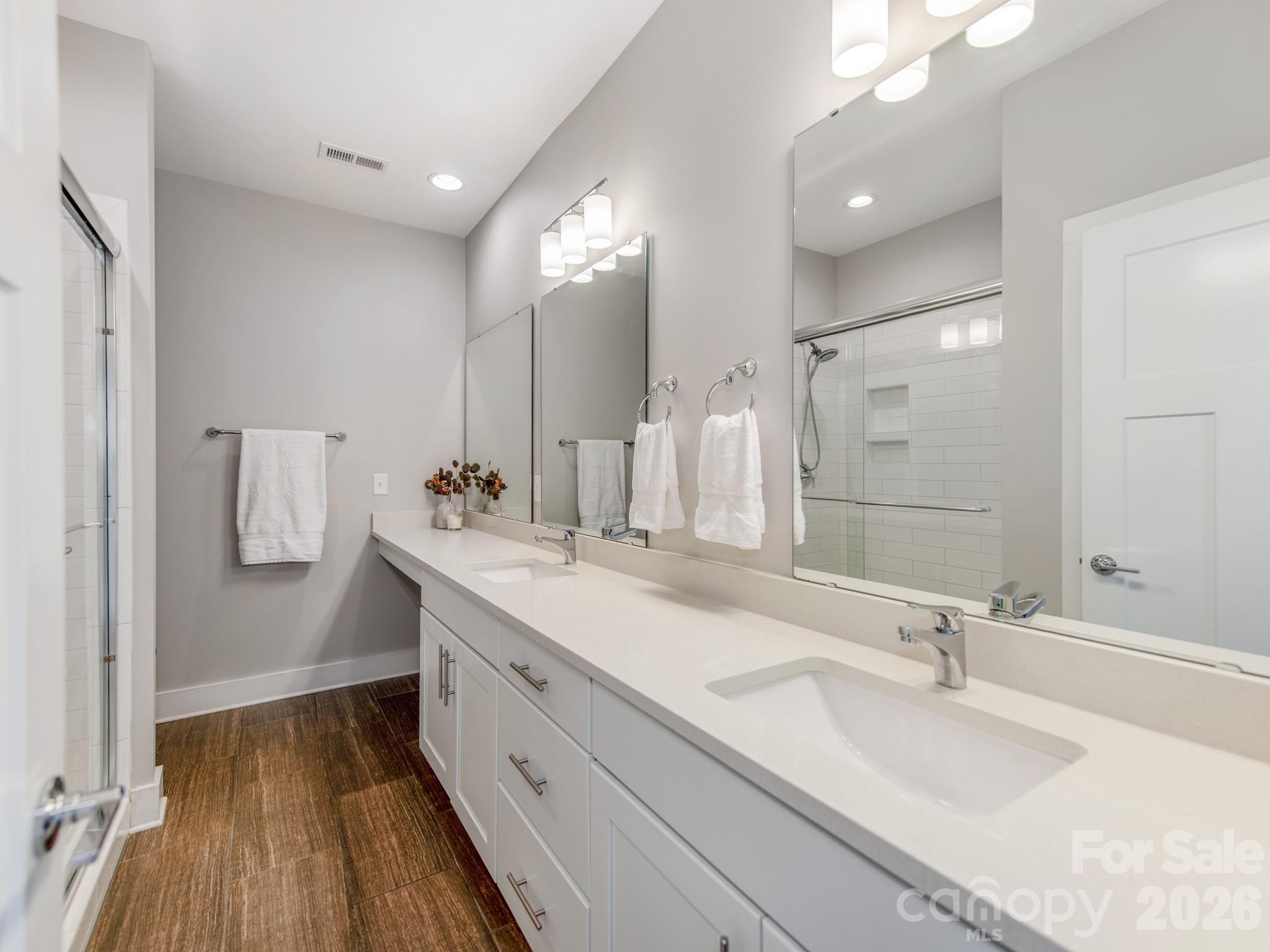 436 Southend Crossing Lane — Charlotte