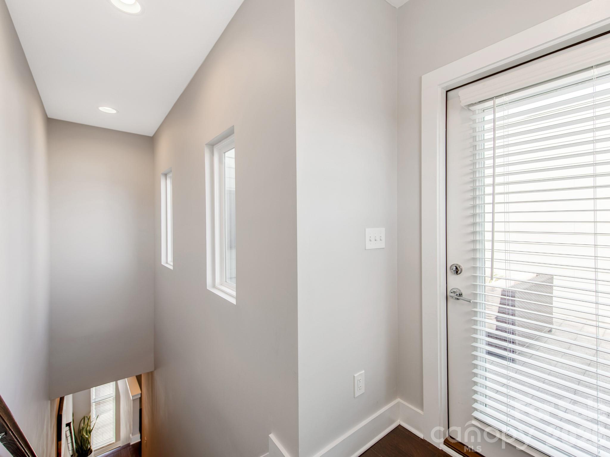 436 Southend Crossing Lane — Charlotte