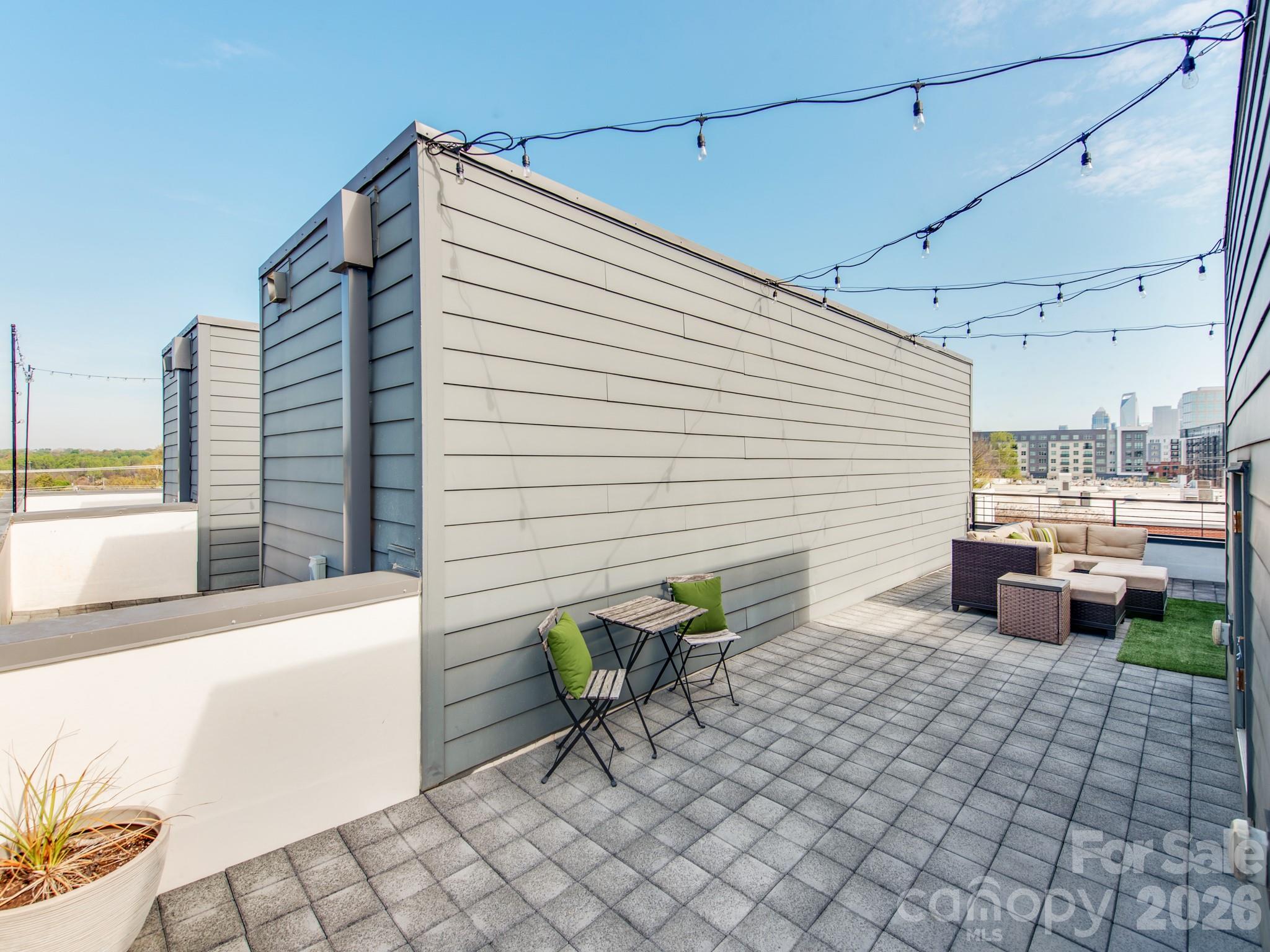 436 Southend Crossing Lane — Charlotte