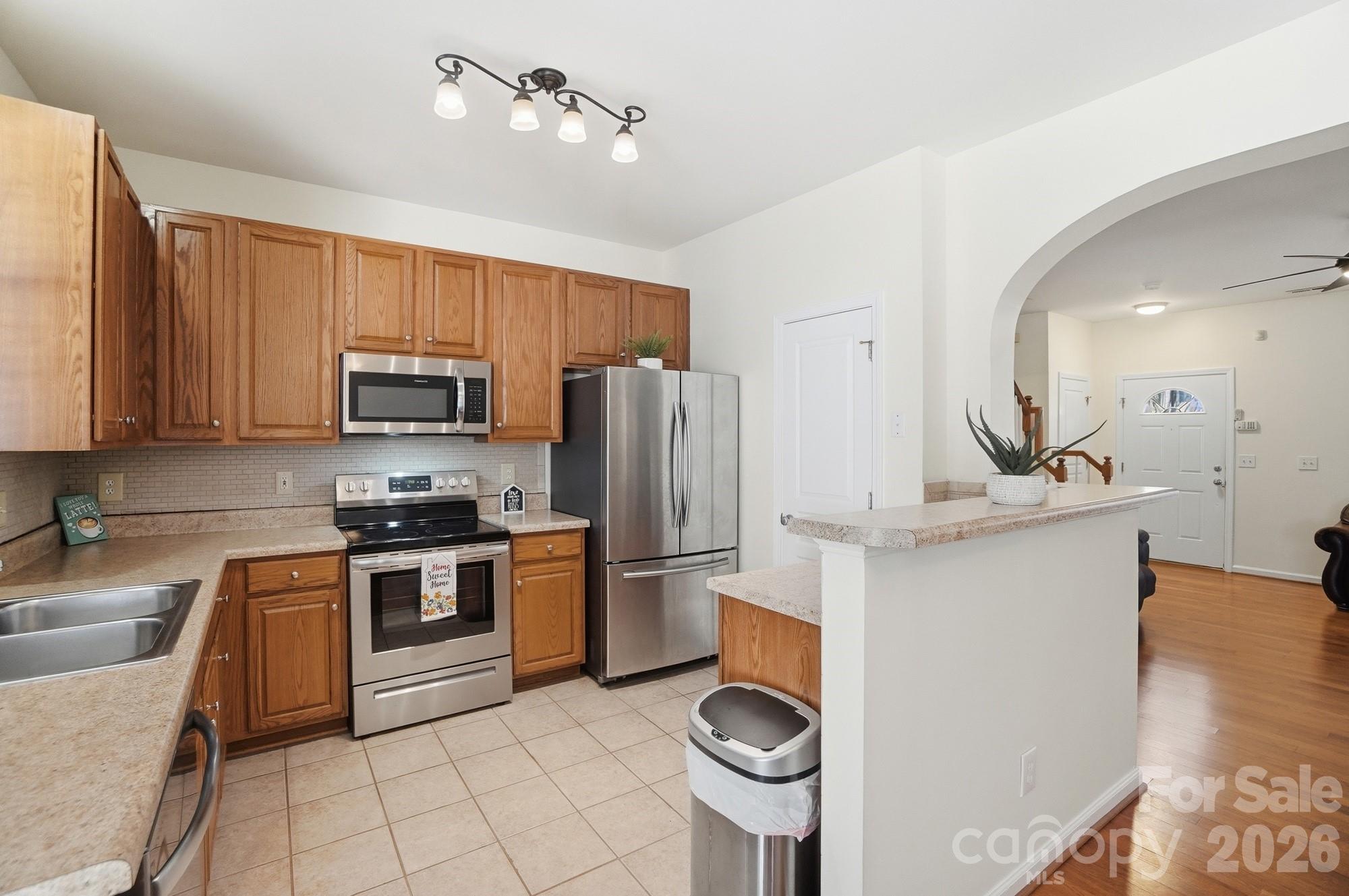 8422 Chaceview Court — Charlotte