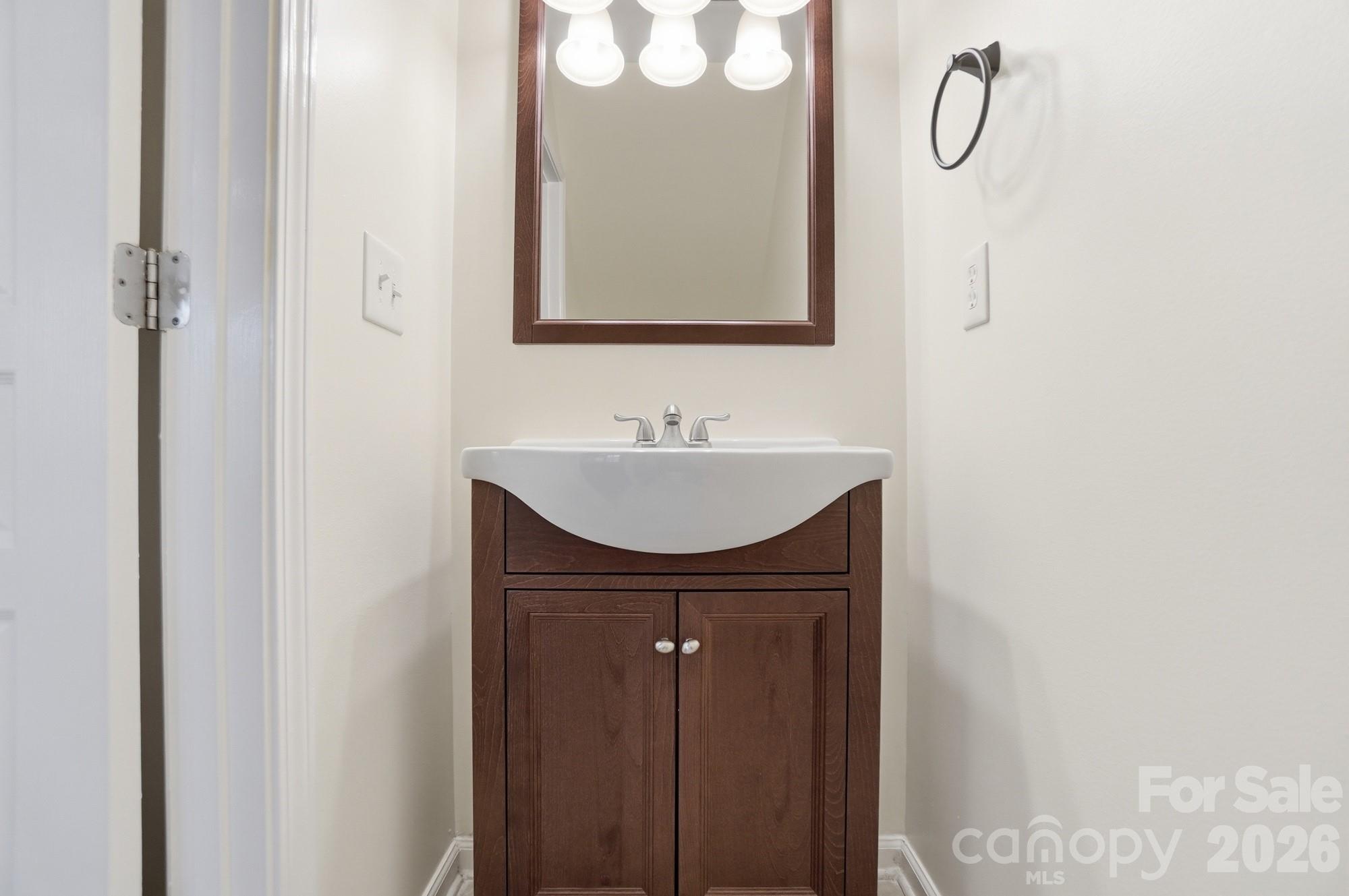 8422 Chaceview Court — Charlotte