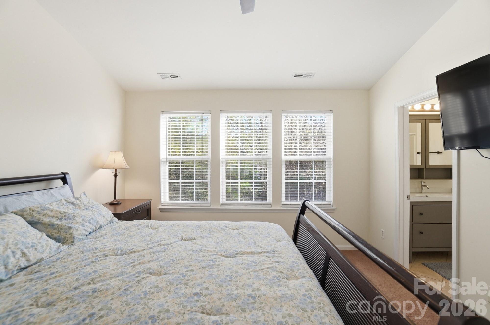 8422 Chaceview Court — Charlotte