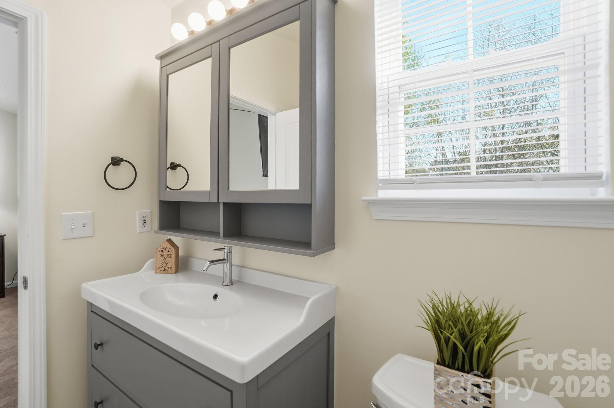 8422 Chaceview Court — Charlotte