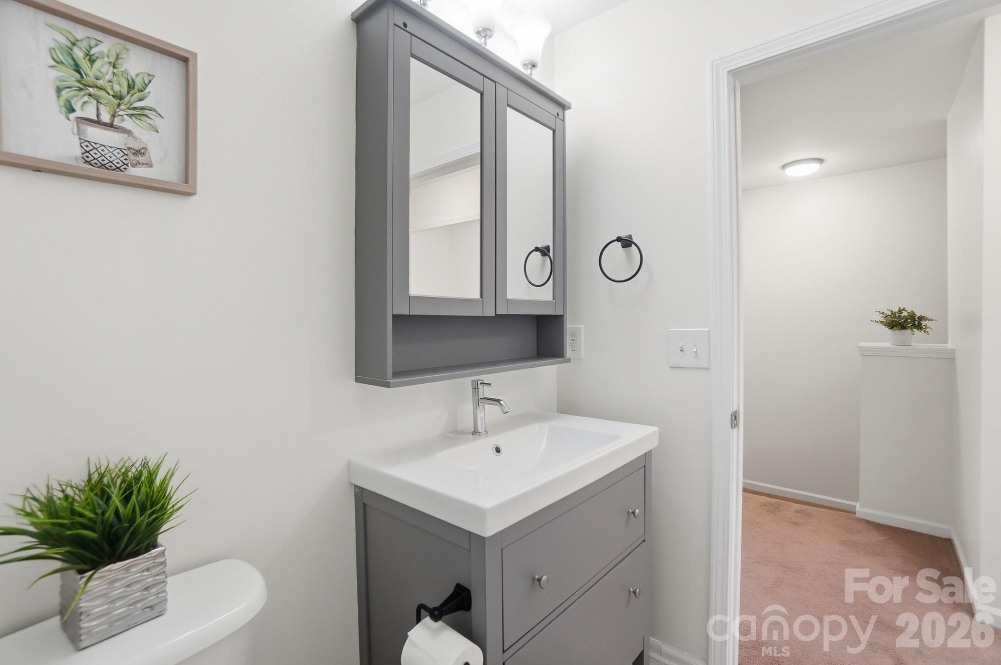 8422 Chaceview Court — Charlotte