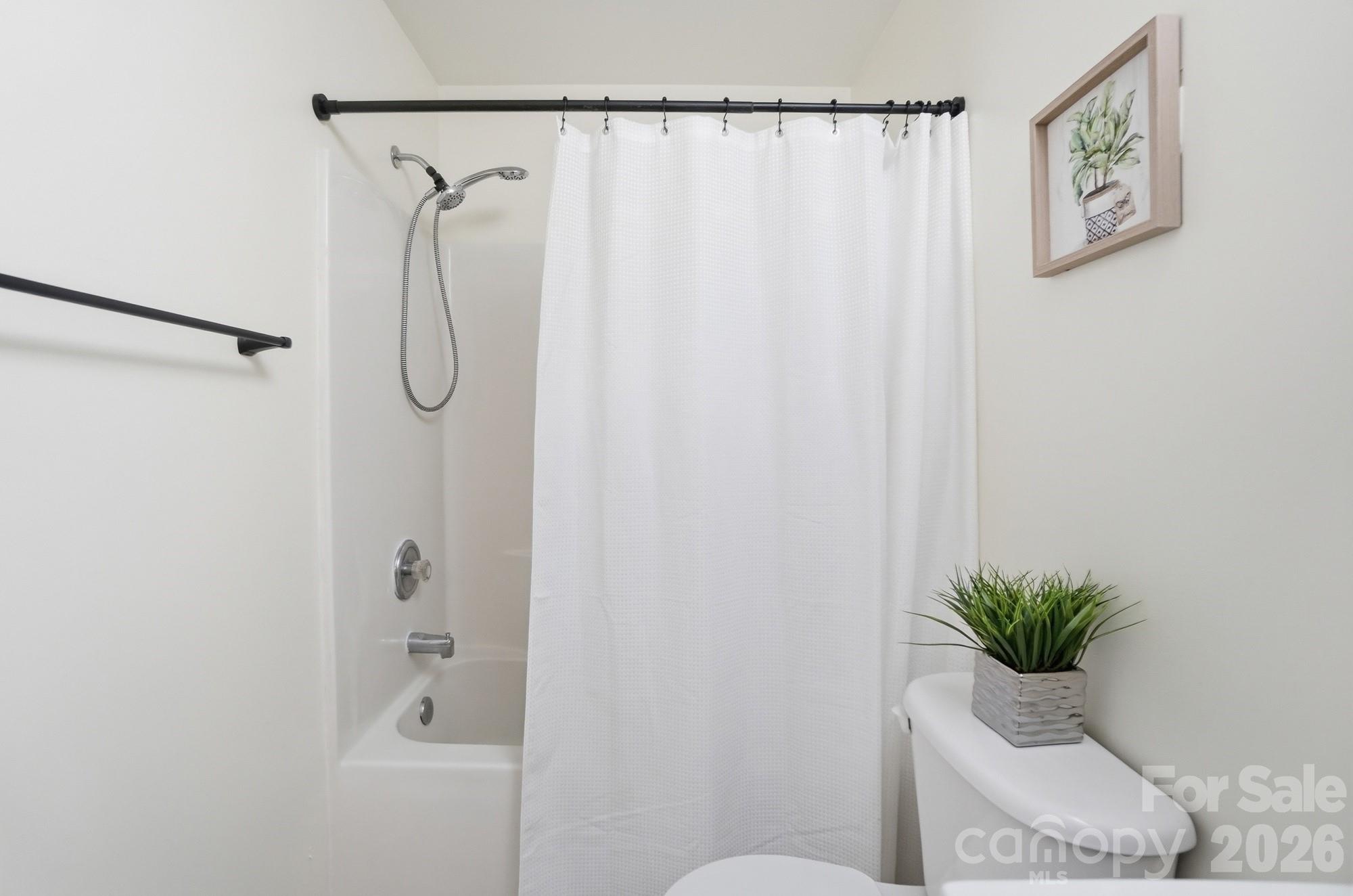 8422 Chaceview Court — Charlotte
