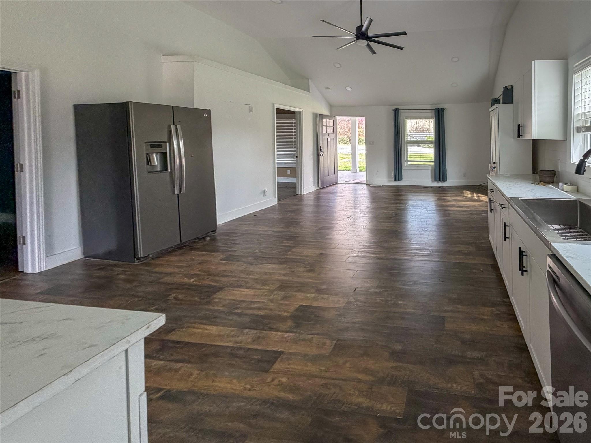 979 Howard Gap Road — Tryon