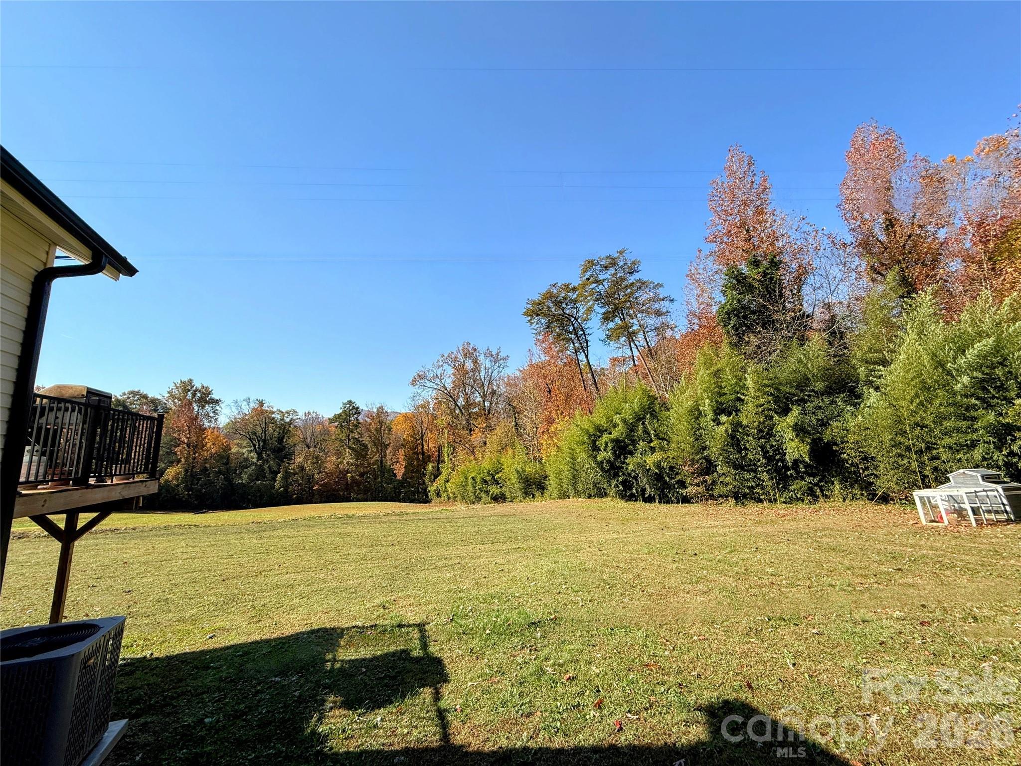 979 Howard Gap Road — Tryon