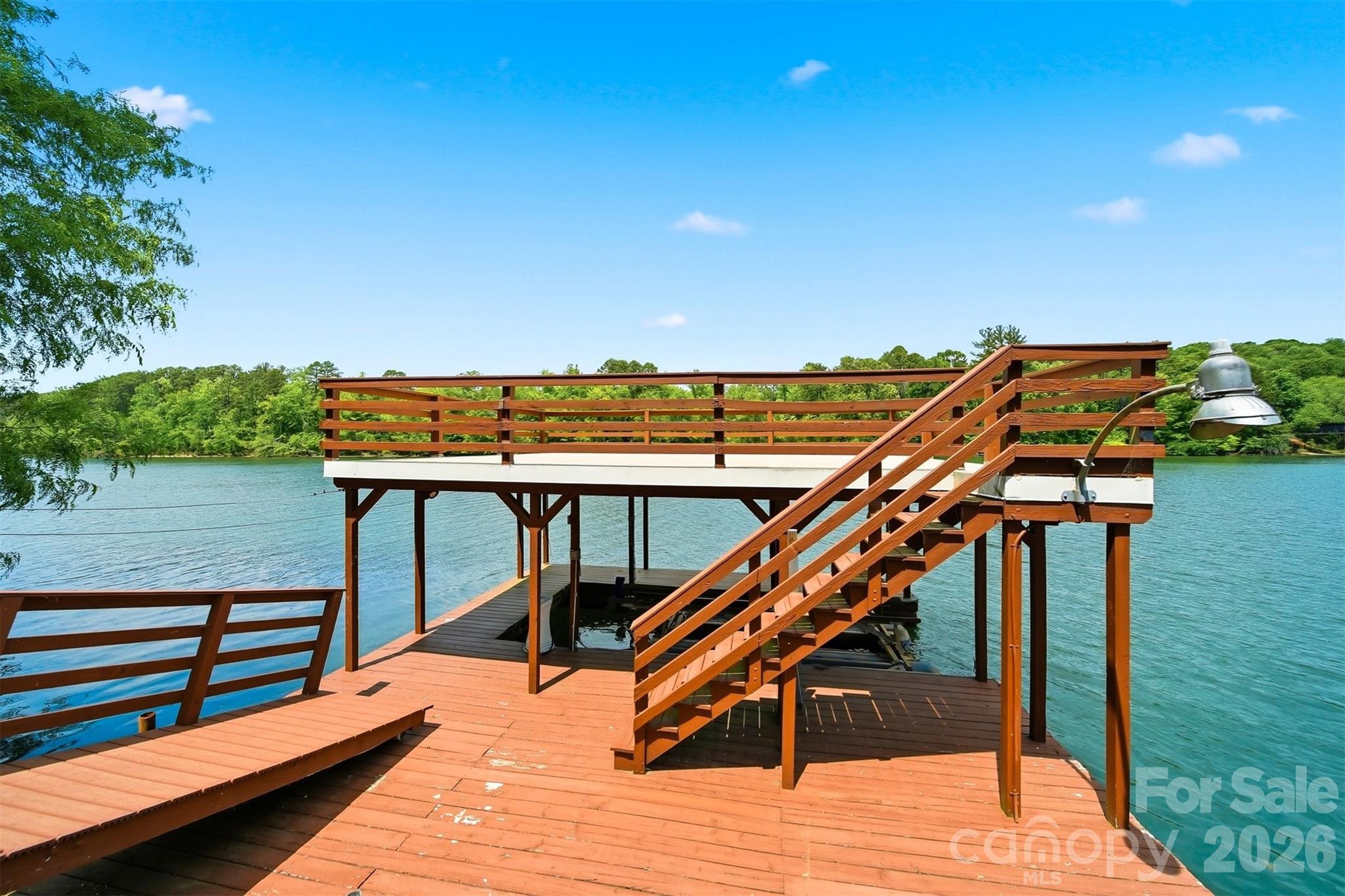 1925 Lake Acres Drive — Hickory