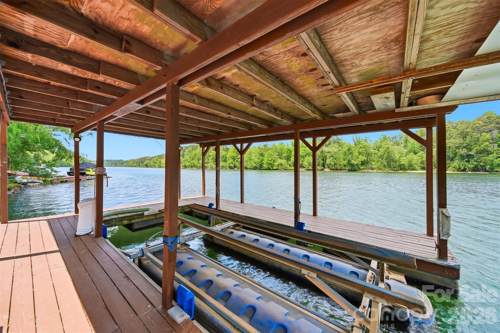1925 Lake Acres Drive — Hickory