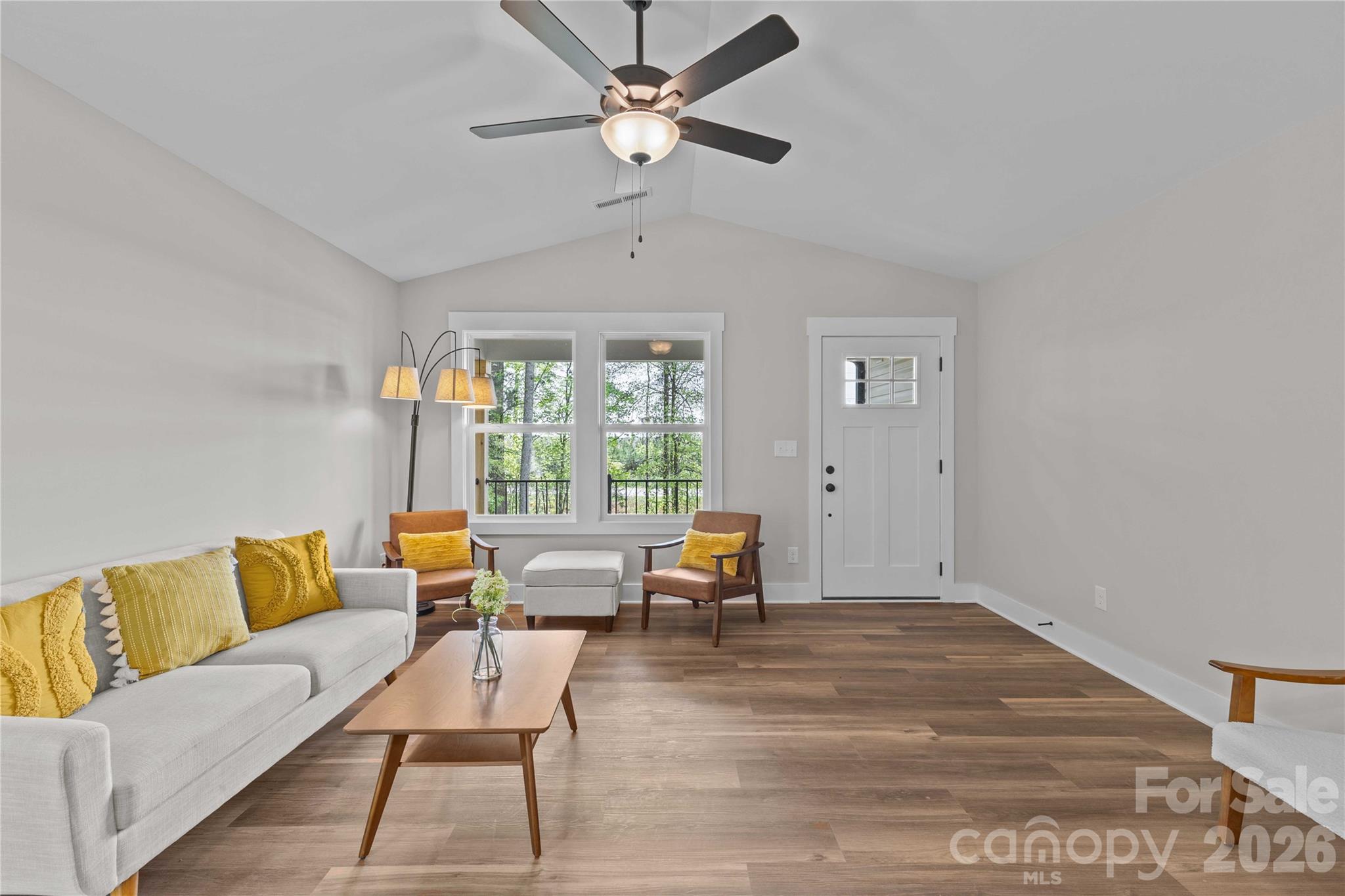 4581 Riverside Road — Lancaster