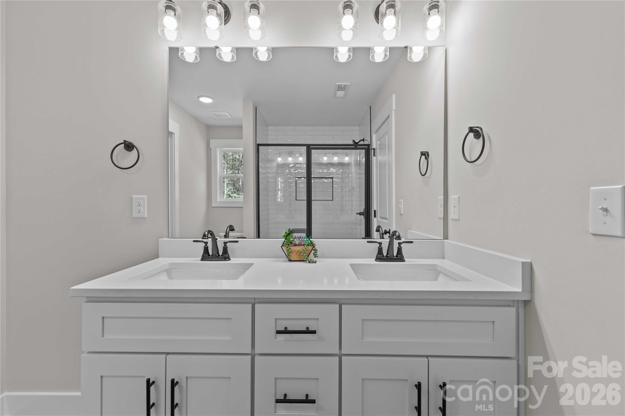 4581 Riverside Road — Lancaster