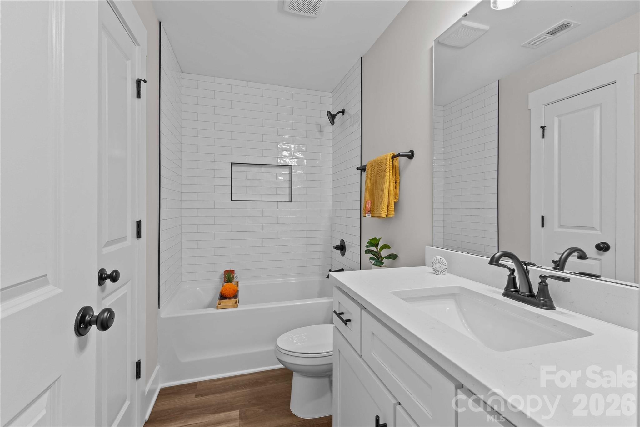 4581 Riverside Road — Lancaster