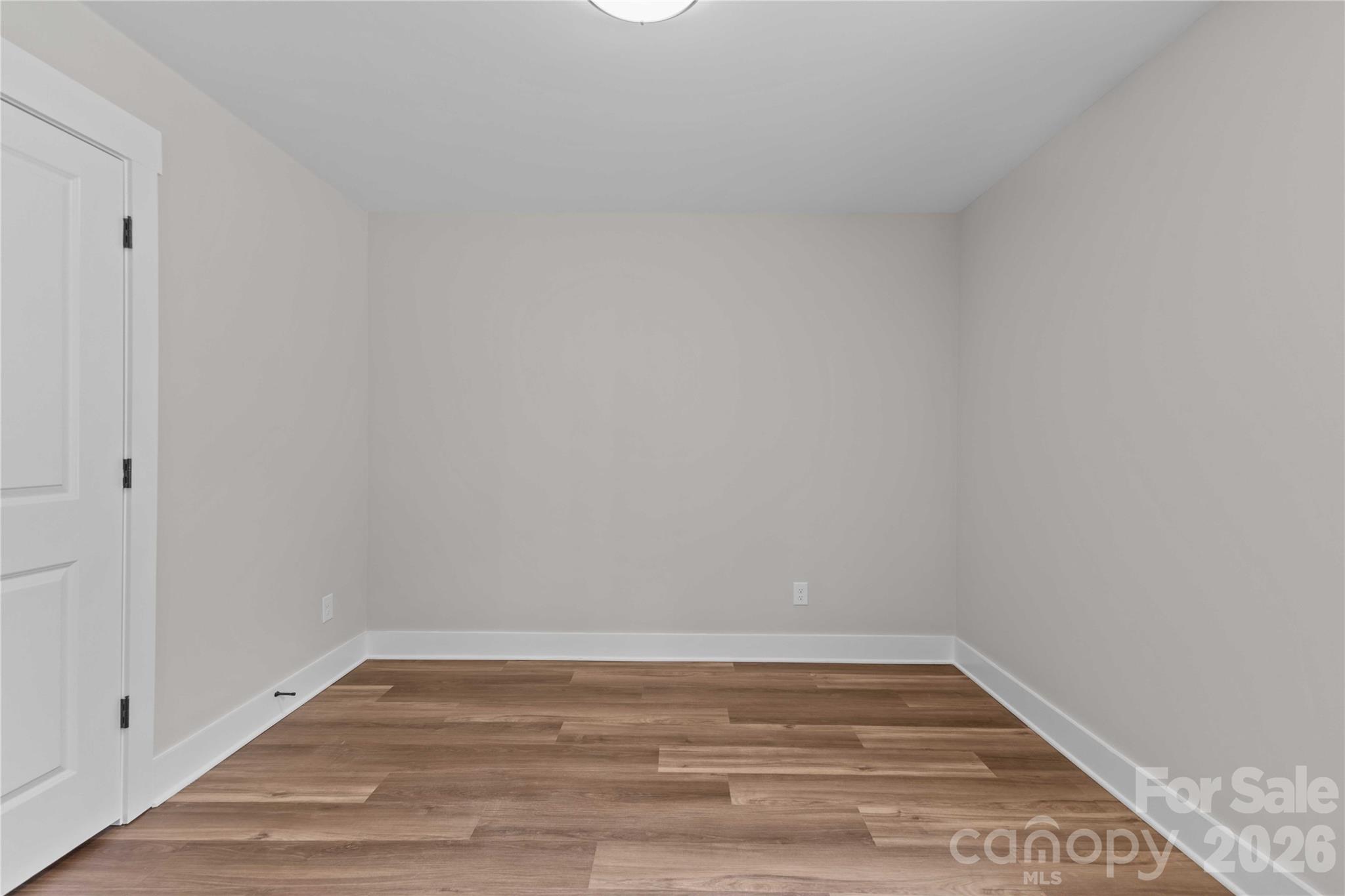 4581 Riverside Road — Lancaster
