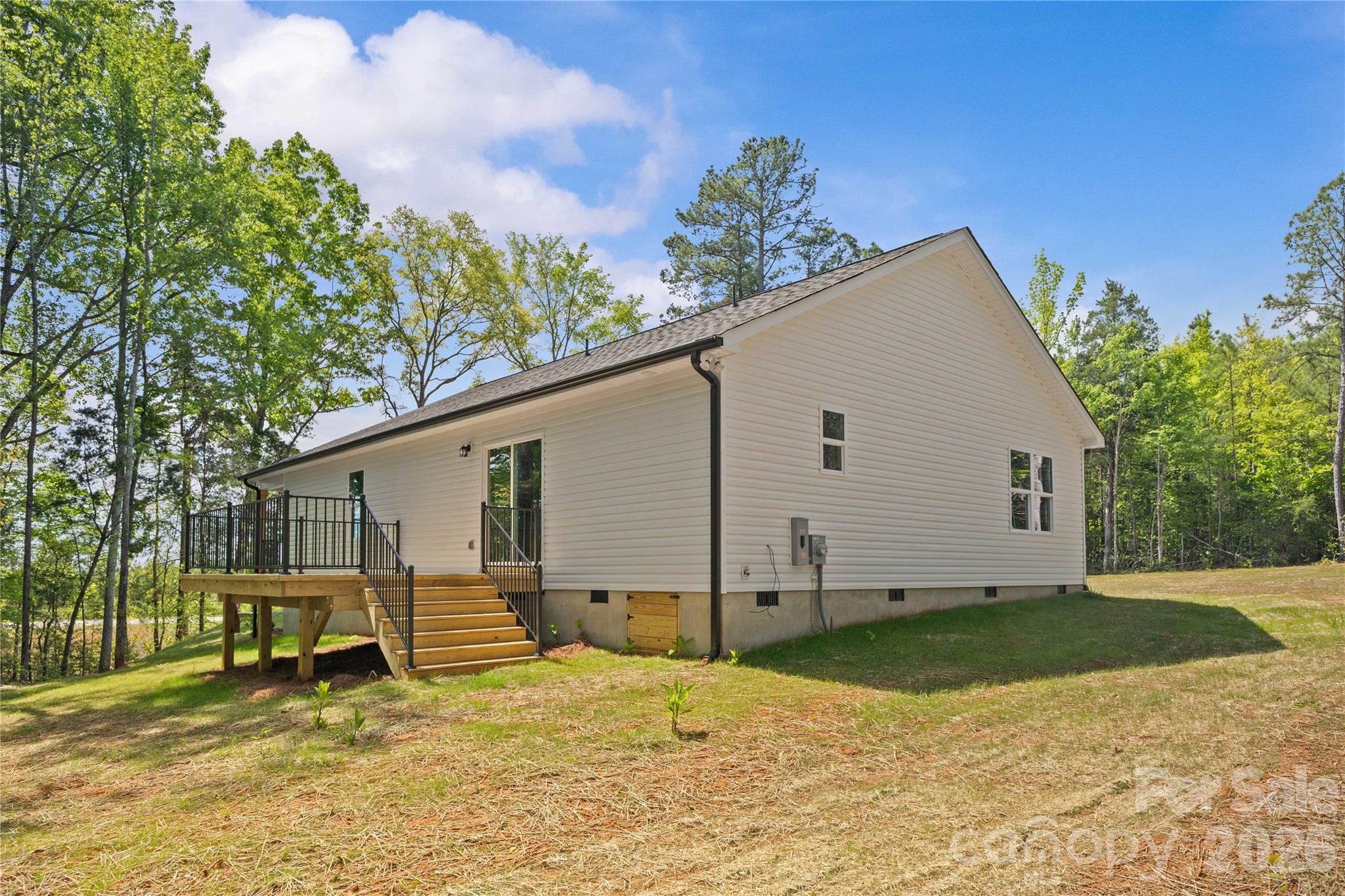 4581 Riverside Road — Lancaster
