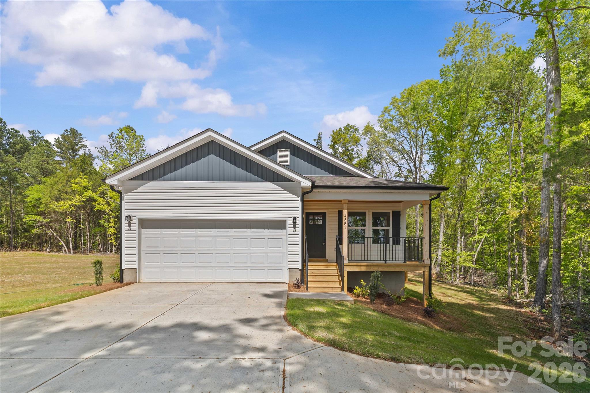 4581 Riverside Road — Lancaster