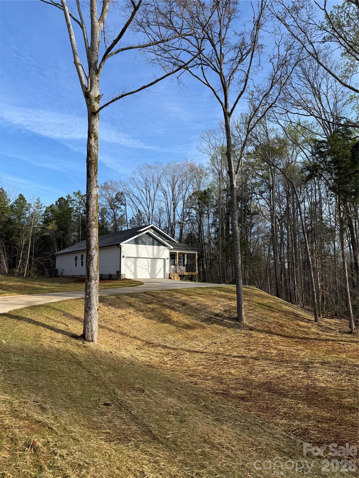 4581 Riverside Road — Lancaster