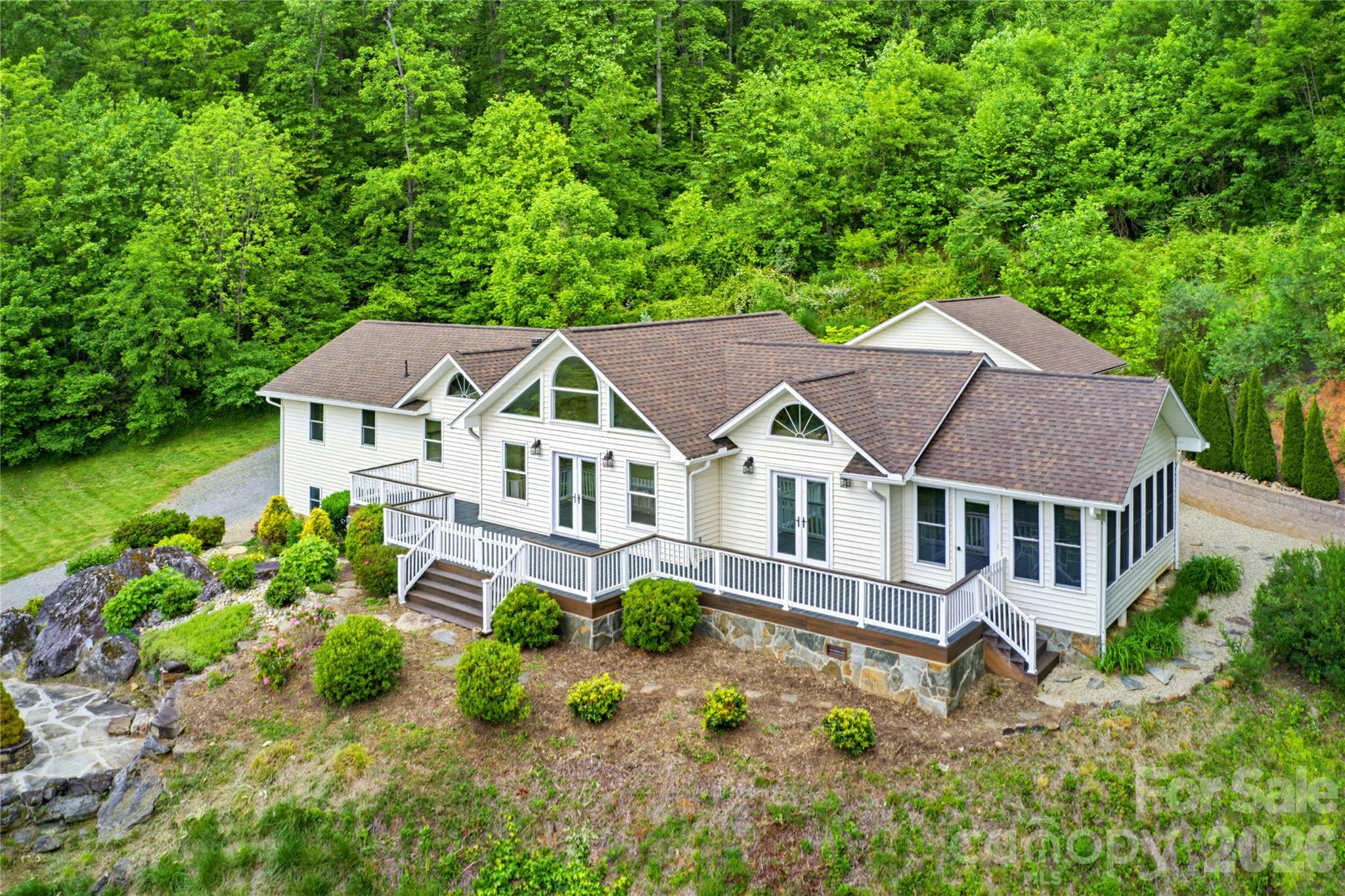 770 Discovery Place — Sylva