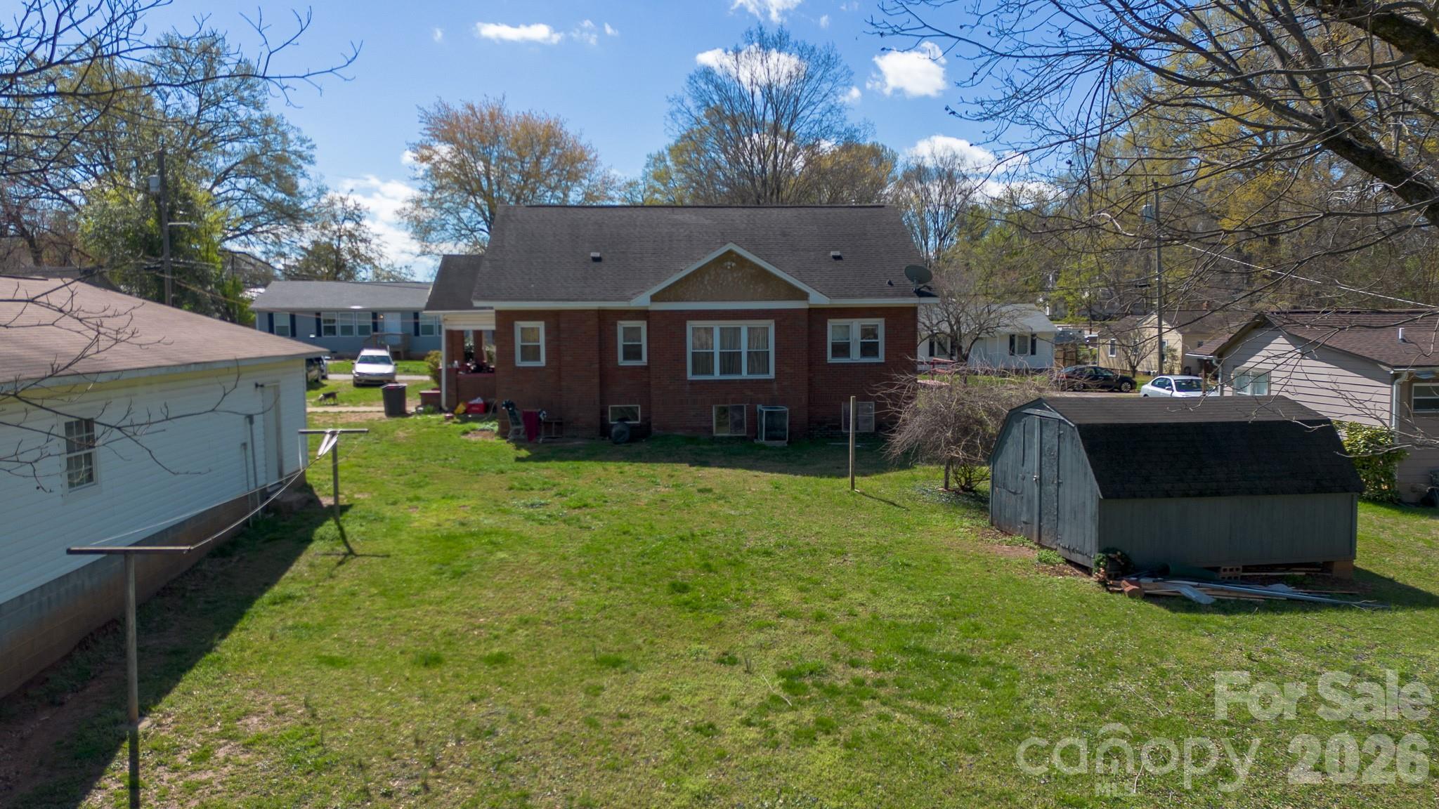 218 W 28th Street — Newton