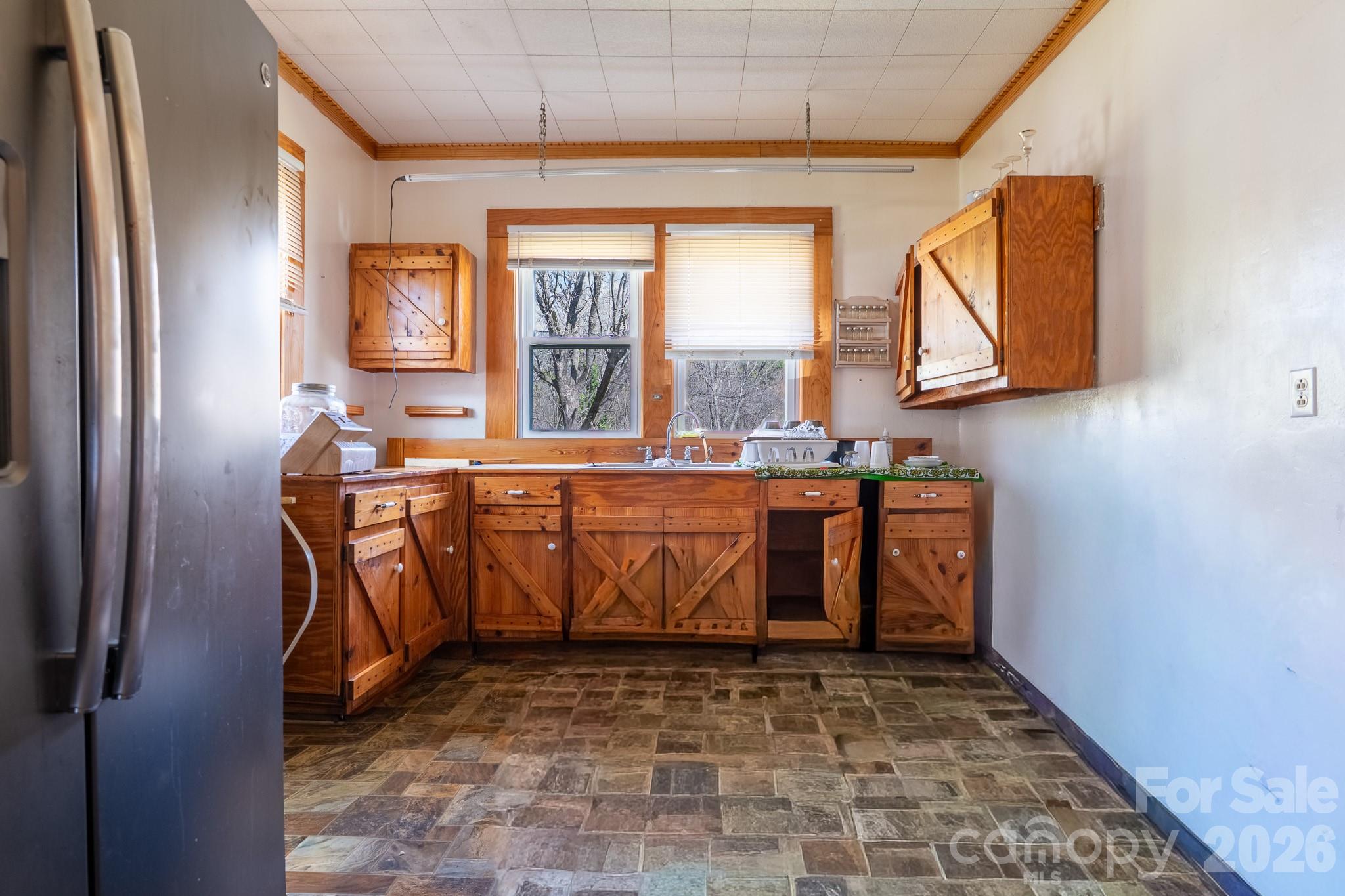 218 W 28th Street — Newton