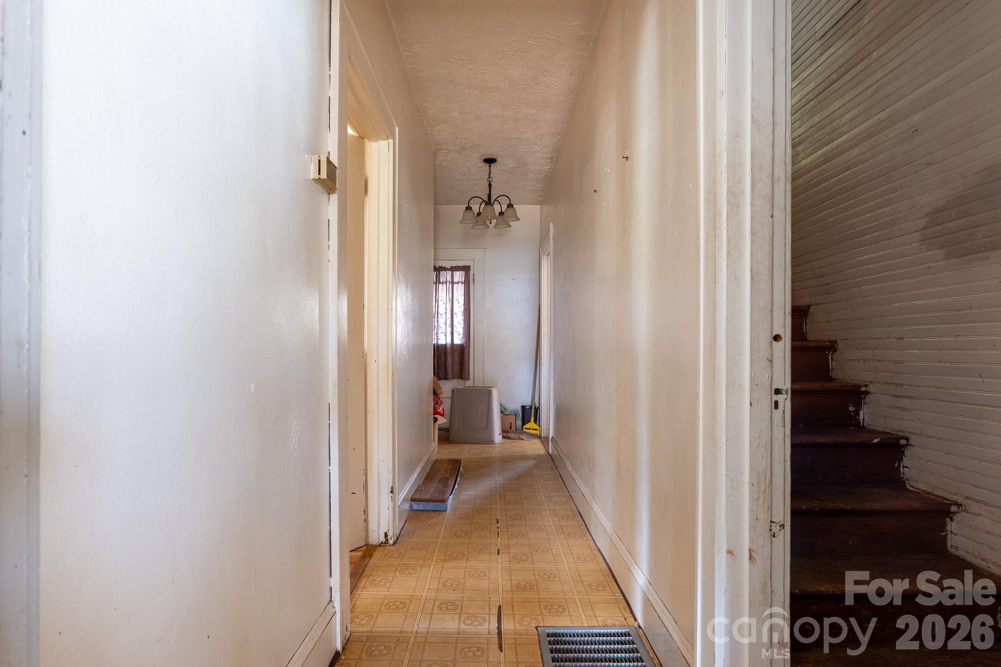 218 W 28th Street — Newton