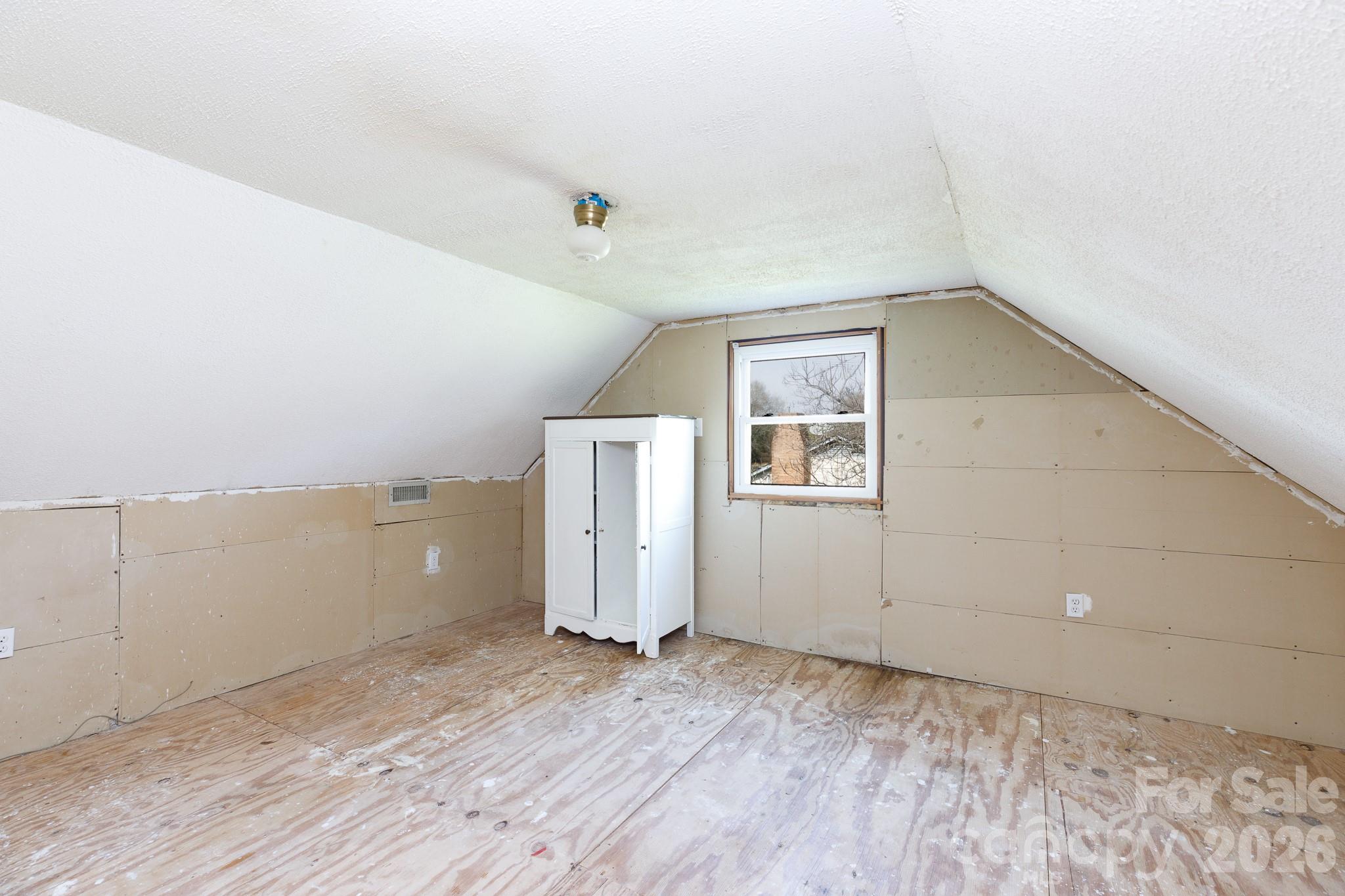 101 Woodland Drive — Clover