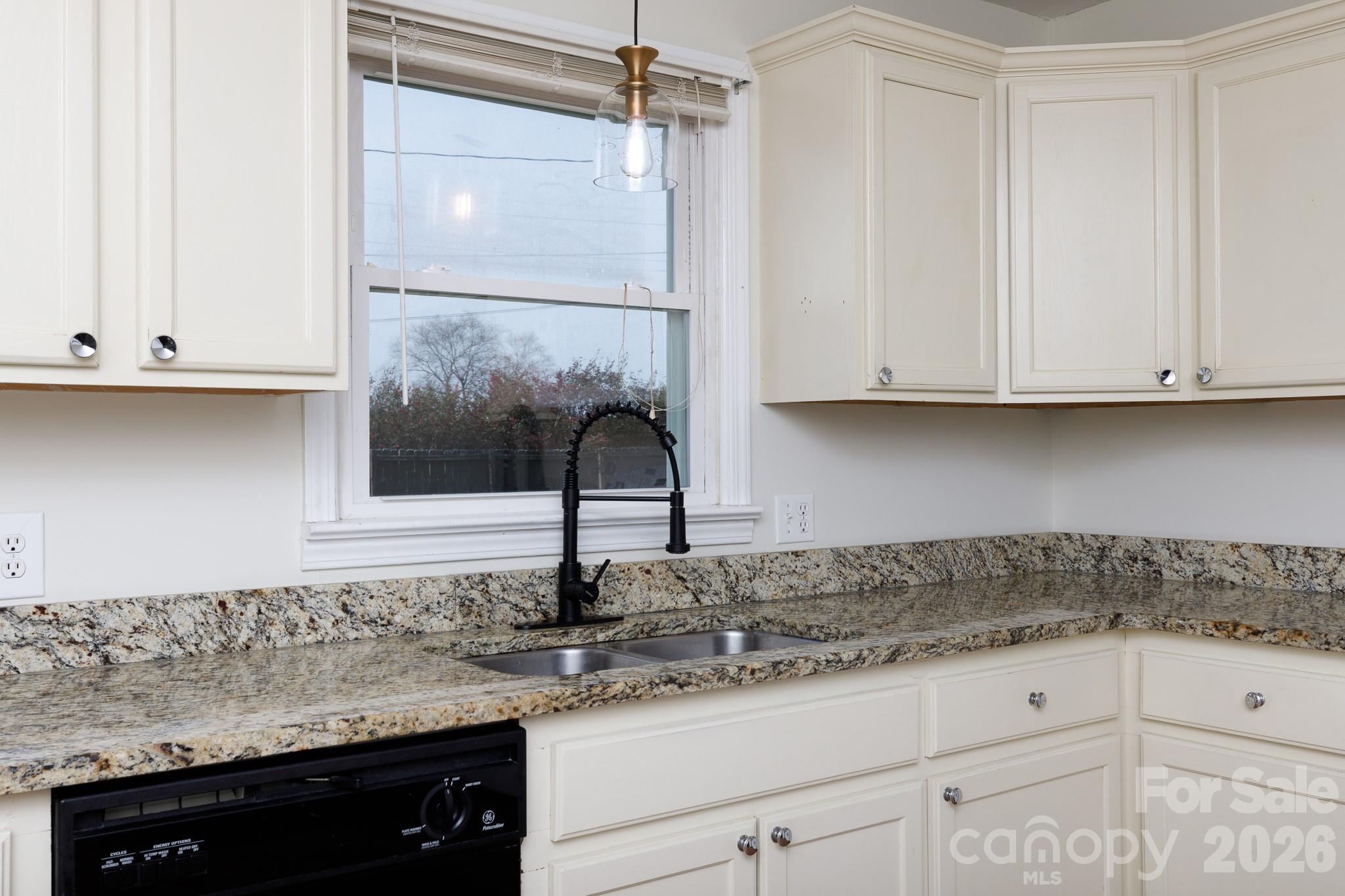 101 Woodland Drive — Clover
