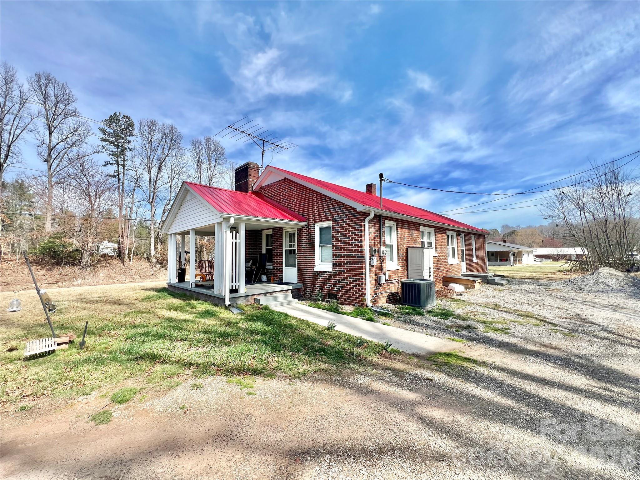 5528 Elkin Highway — North Wilkesboro