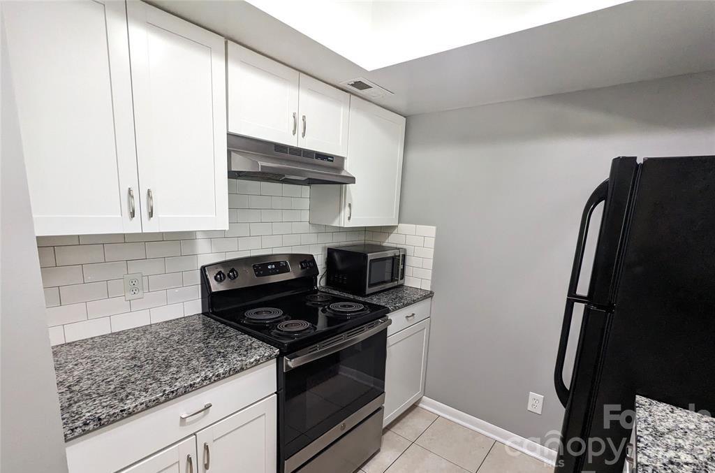 8021 Cedar Glen Drive — Charlotte