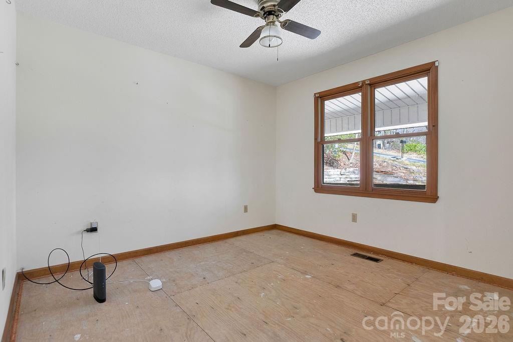 416 Kanasgowa Drive — Brevard