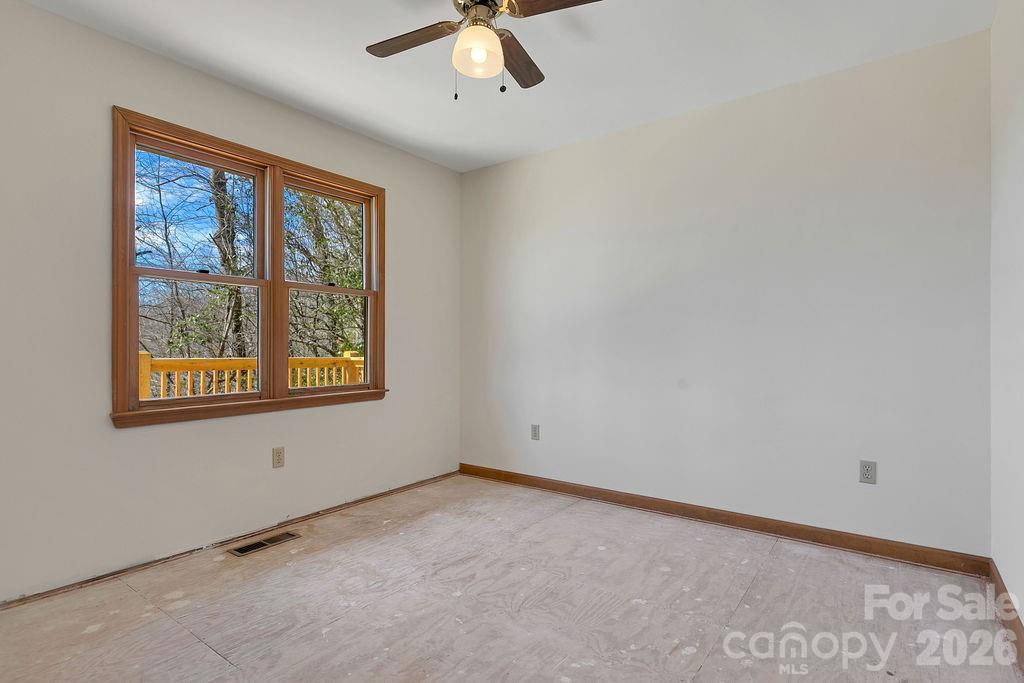416 Kanasgowa Drive — Brevard