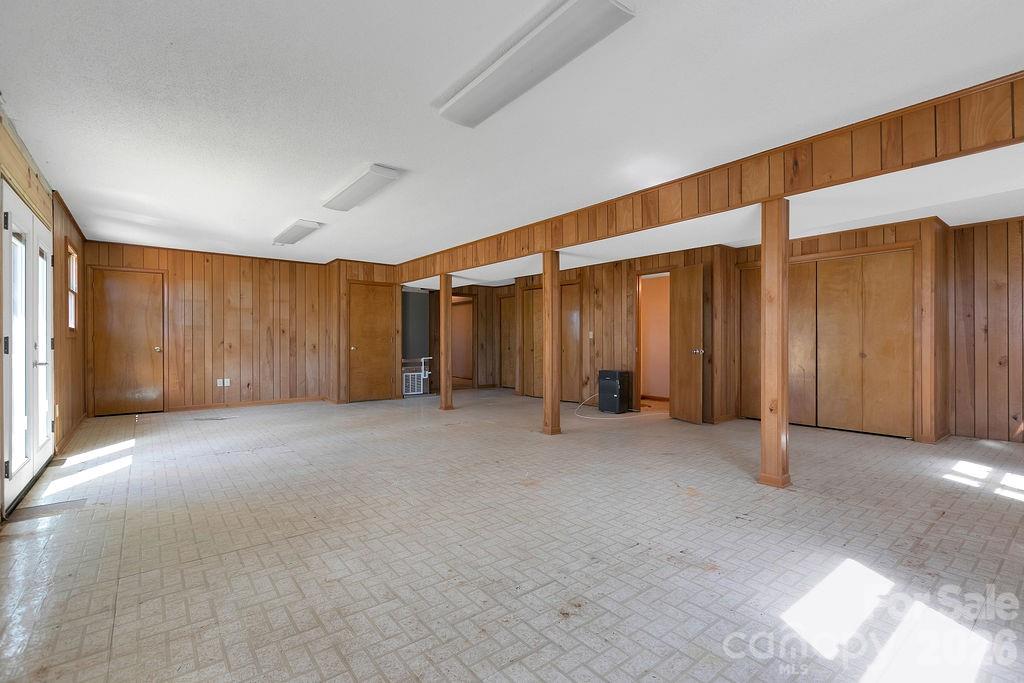 416 Kanasgowa Drive — Brevard