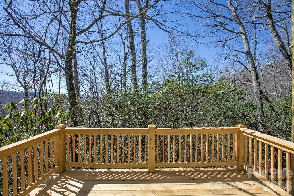 416 Kanasgowa Drive — Brevard