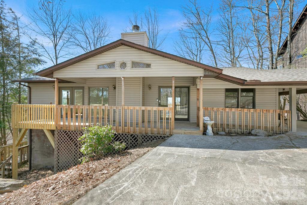416 Kanasgowa Drive — Brevard