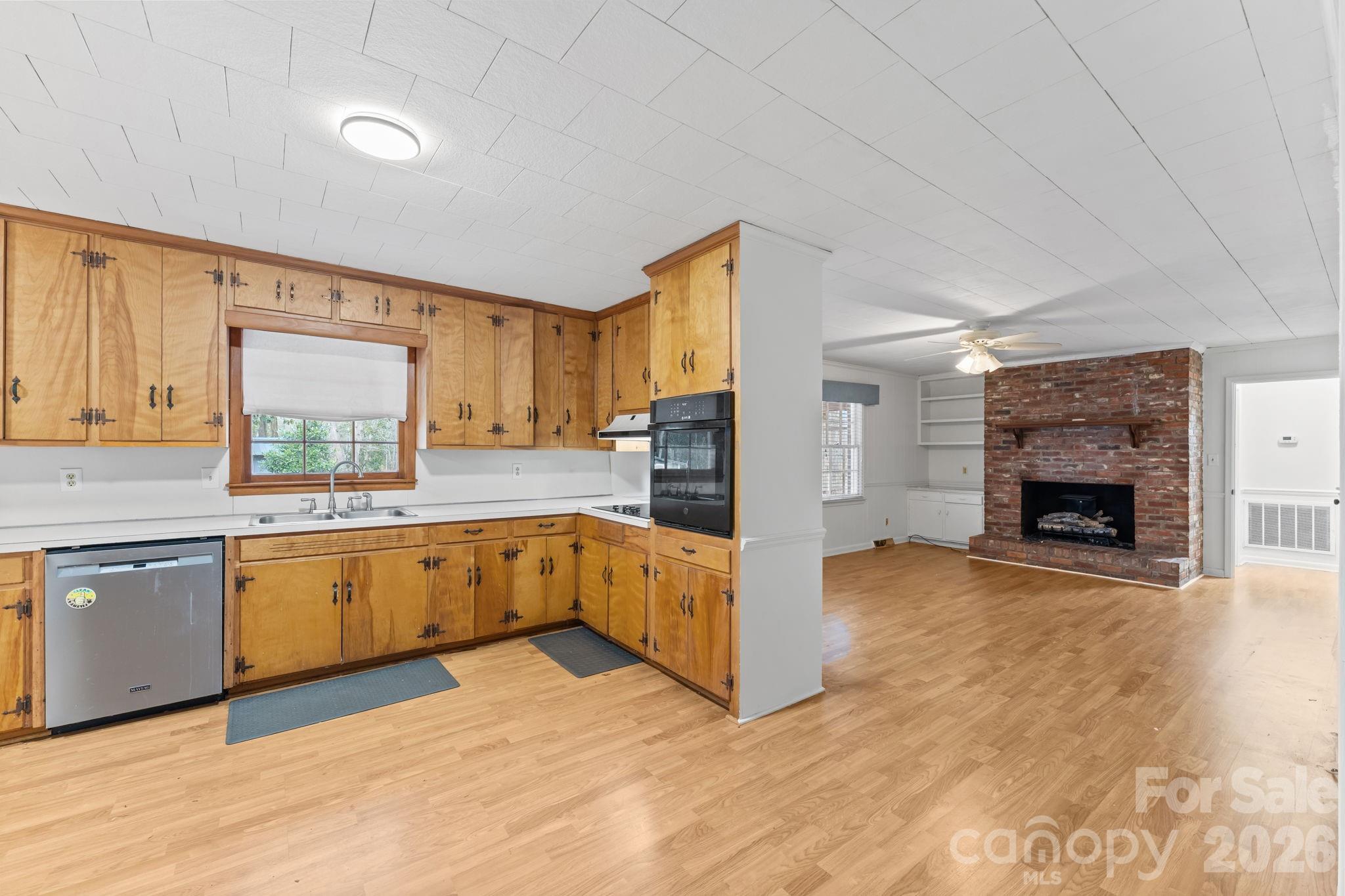 217 Lambert Road — Biscoe