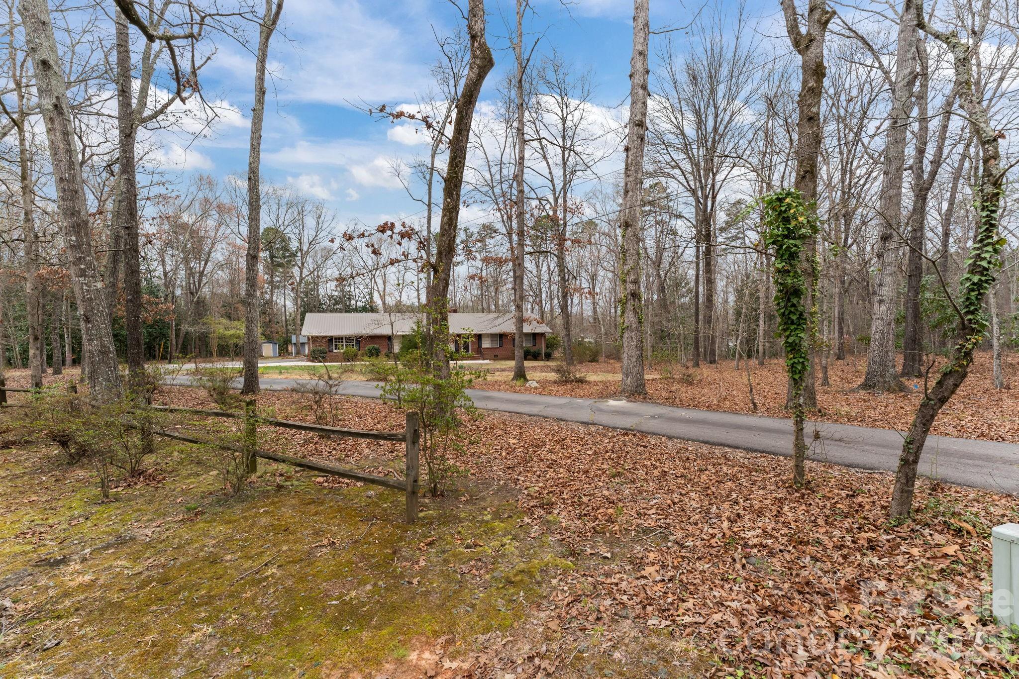 217 Lambert Road — Biscoe