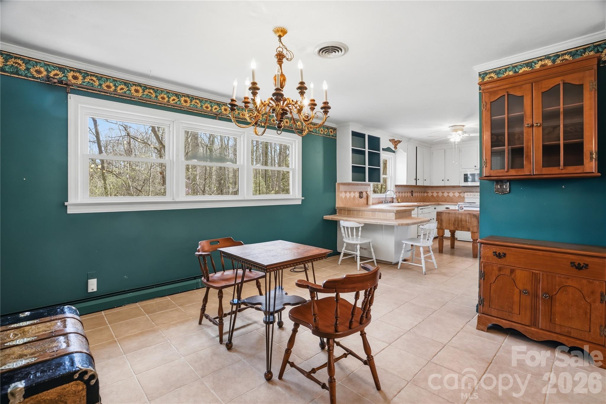 401 E End Avenue — Statesville