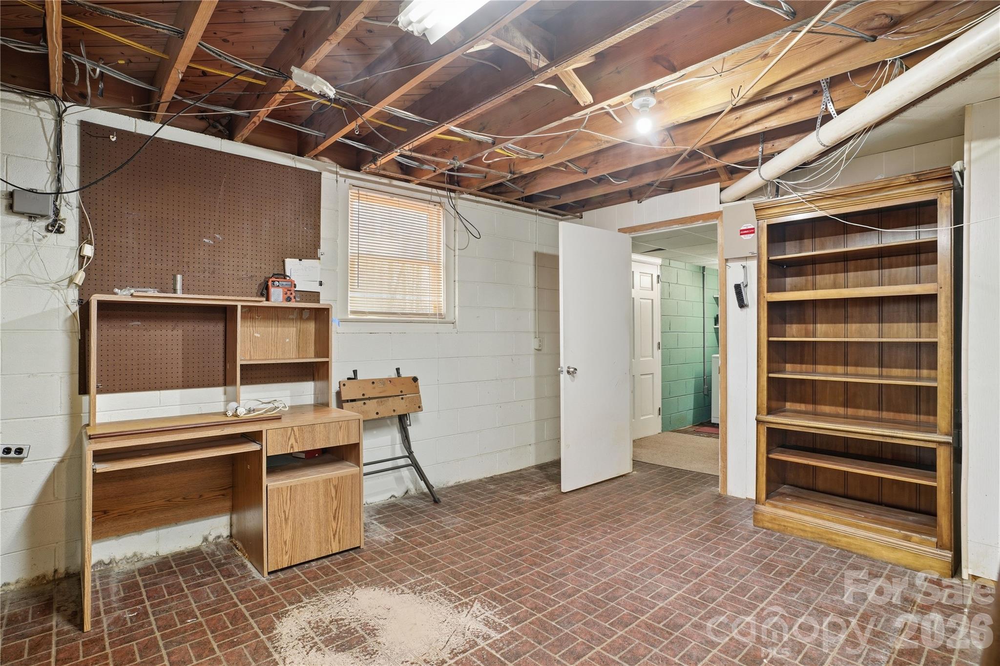 401 E End Avenue — Statesville