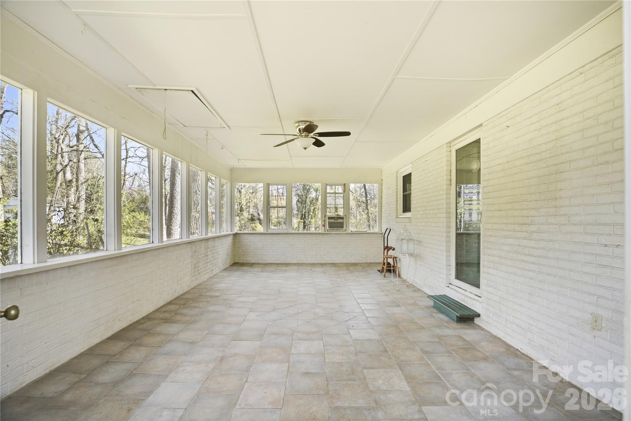 401 E End Avenue — Statesville
