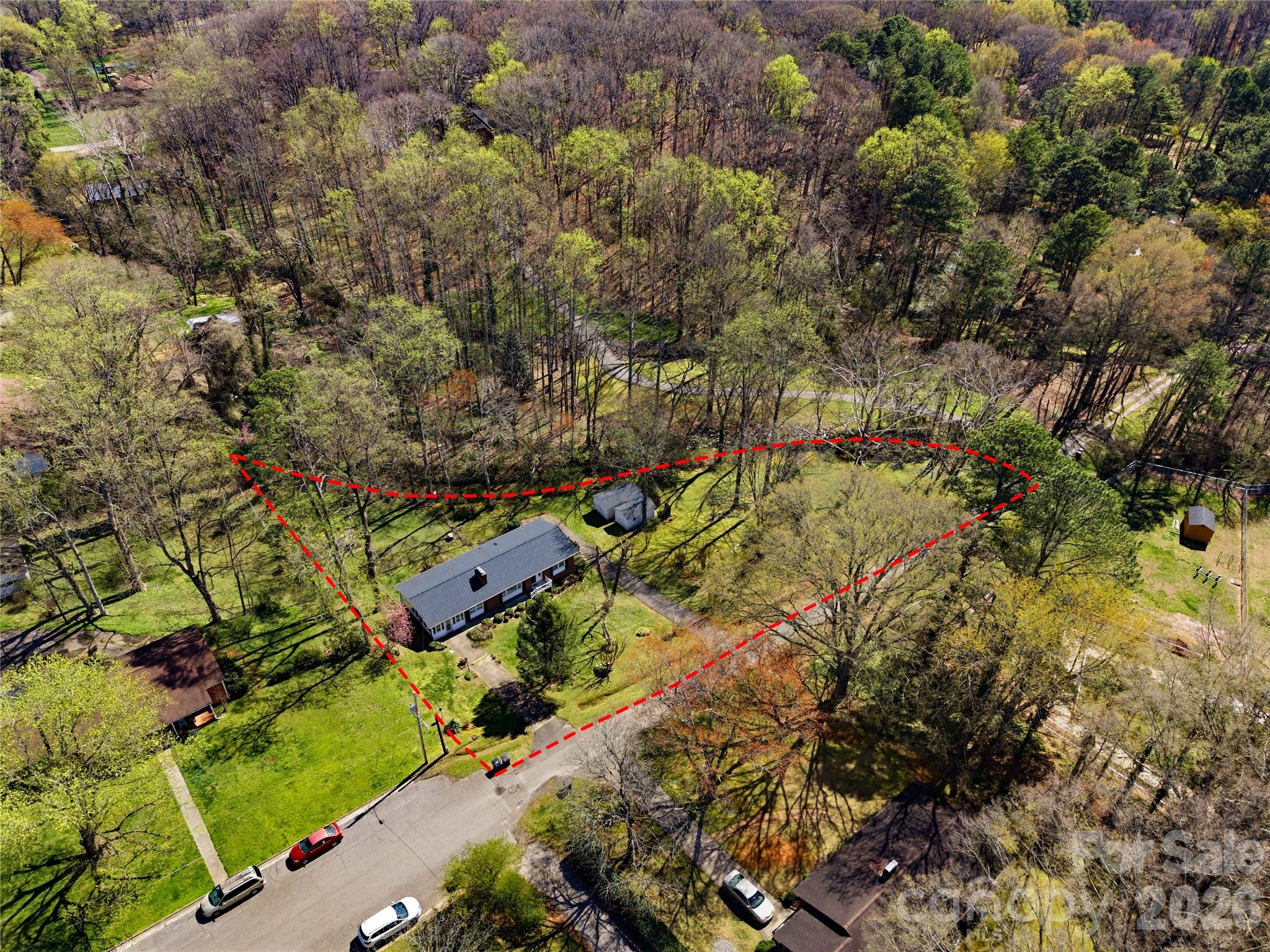 401 E End Avenue — Statesville