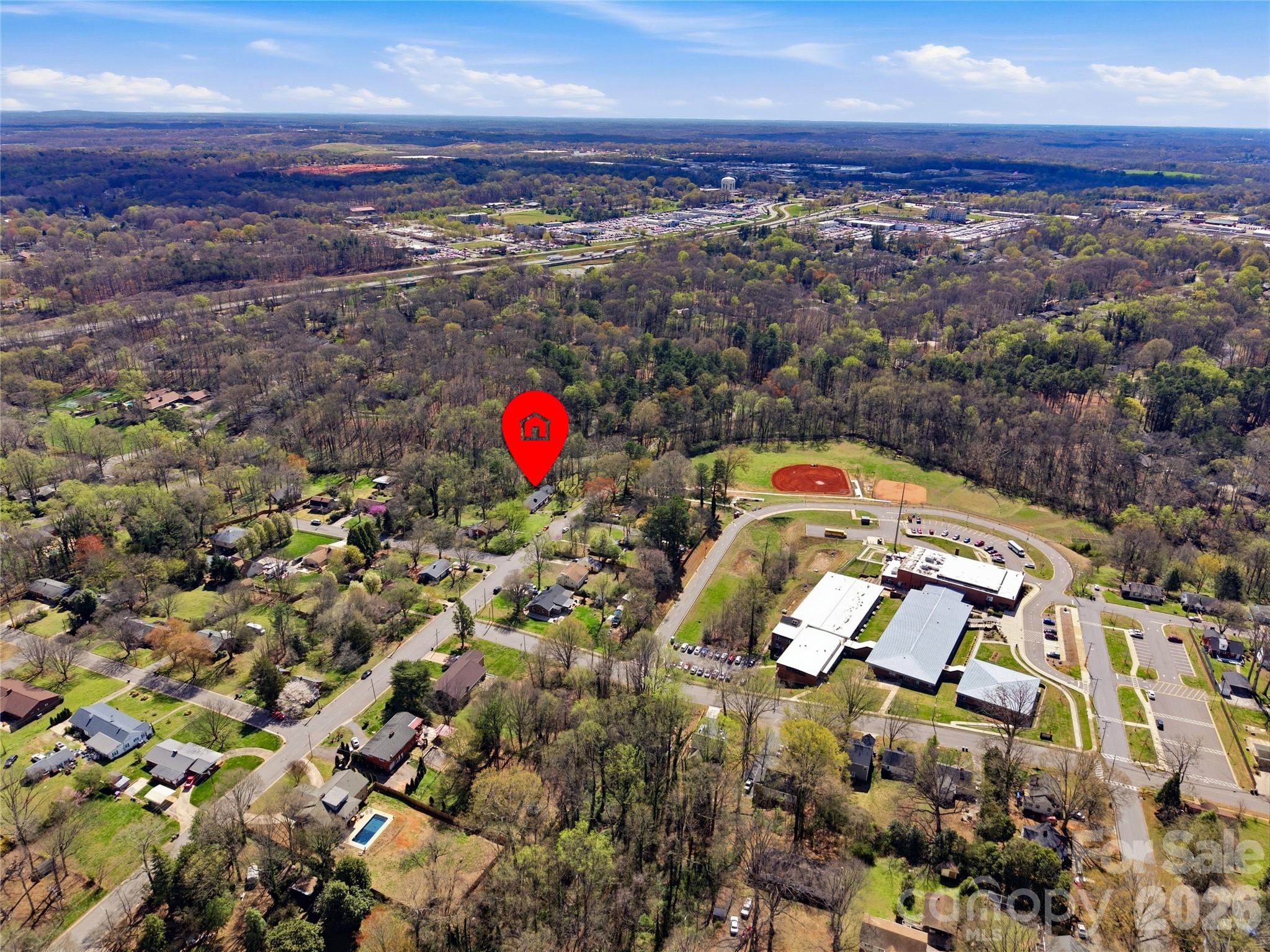 401 E End Avenue — Statesville